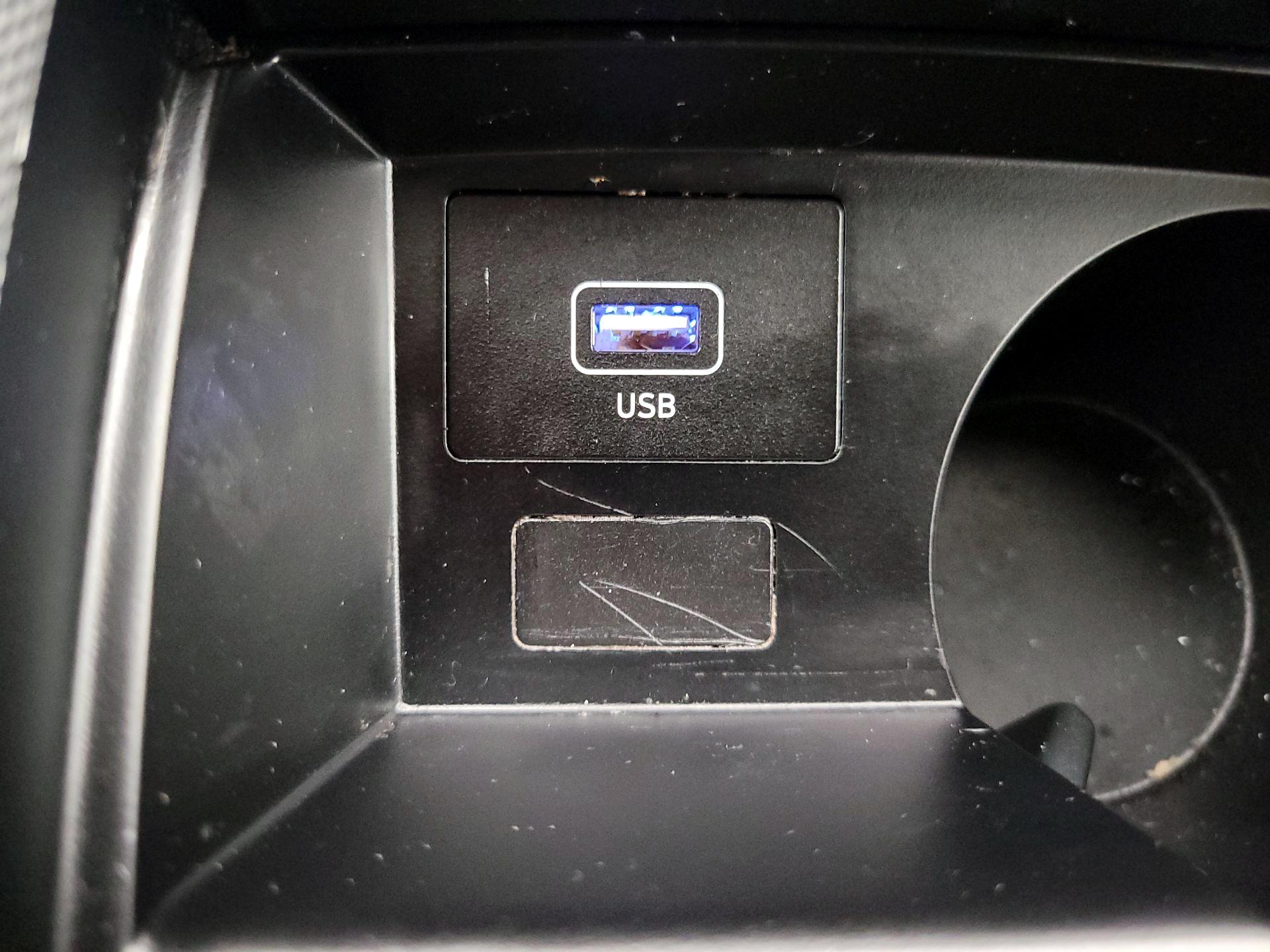 Thumbnail: 2023 Hyundai Santa Fe - 18