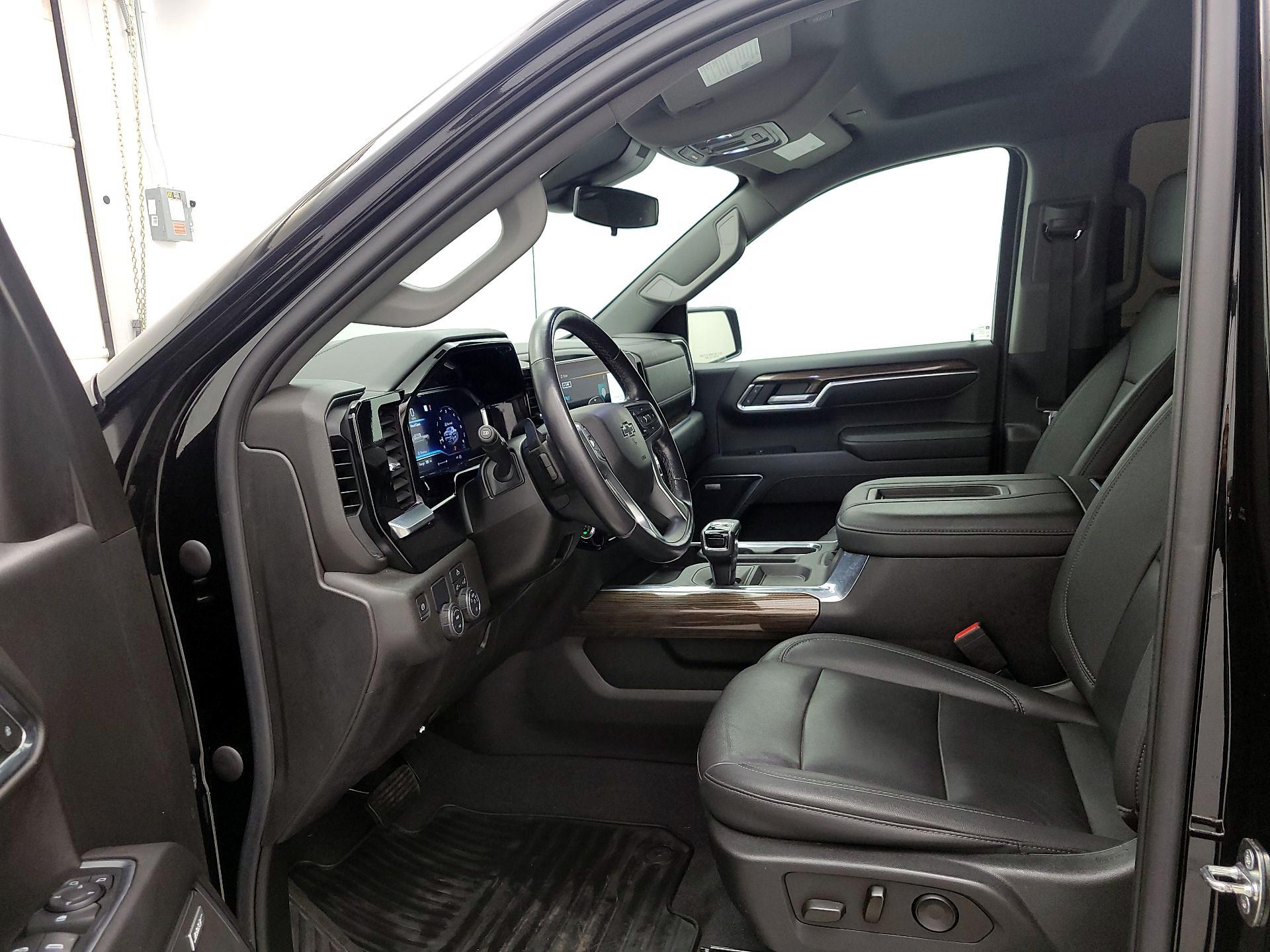 Thumbnail: 2022 Chevrolet Silverado 1500 - 11