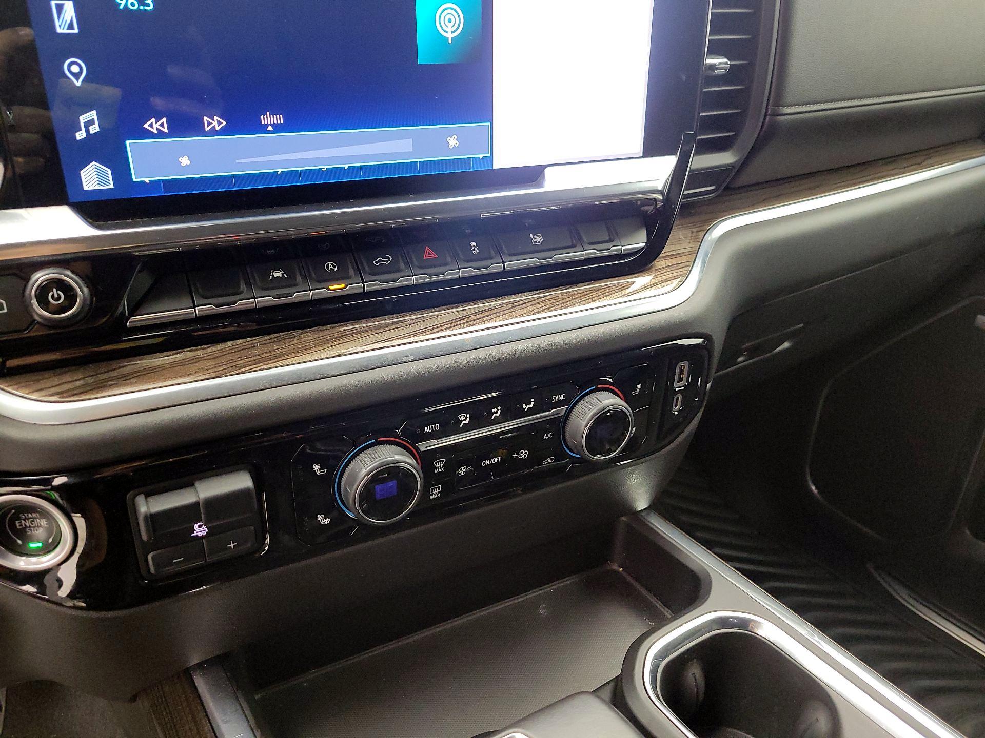 Thumbnail: 2022 Chevrolet Silverado 1500 - 16