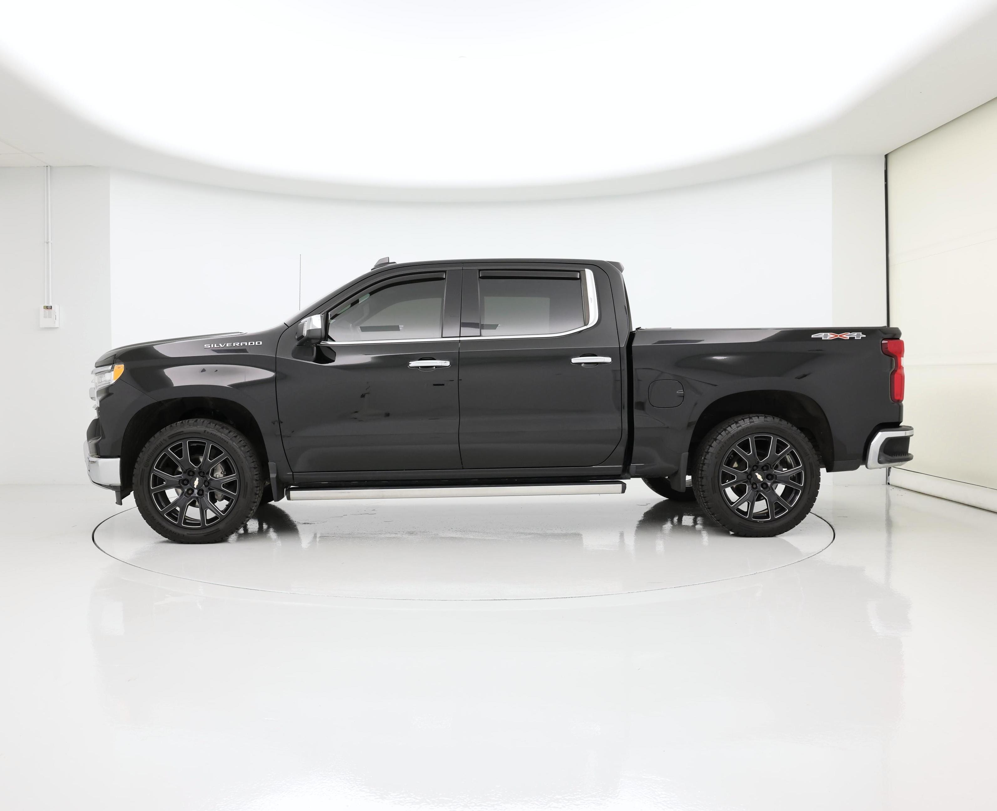 Thumbnail: 2022 Chevrolet Silverado 1500 - 3