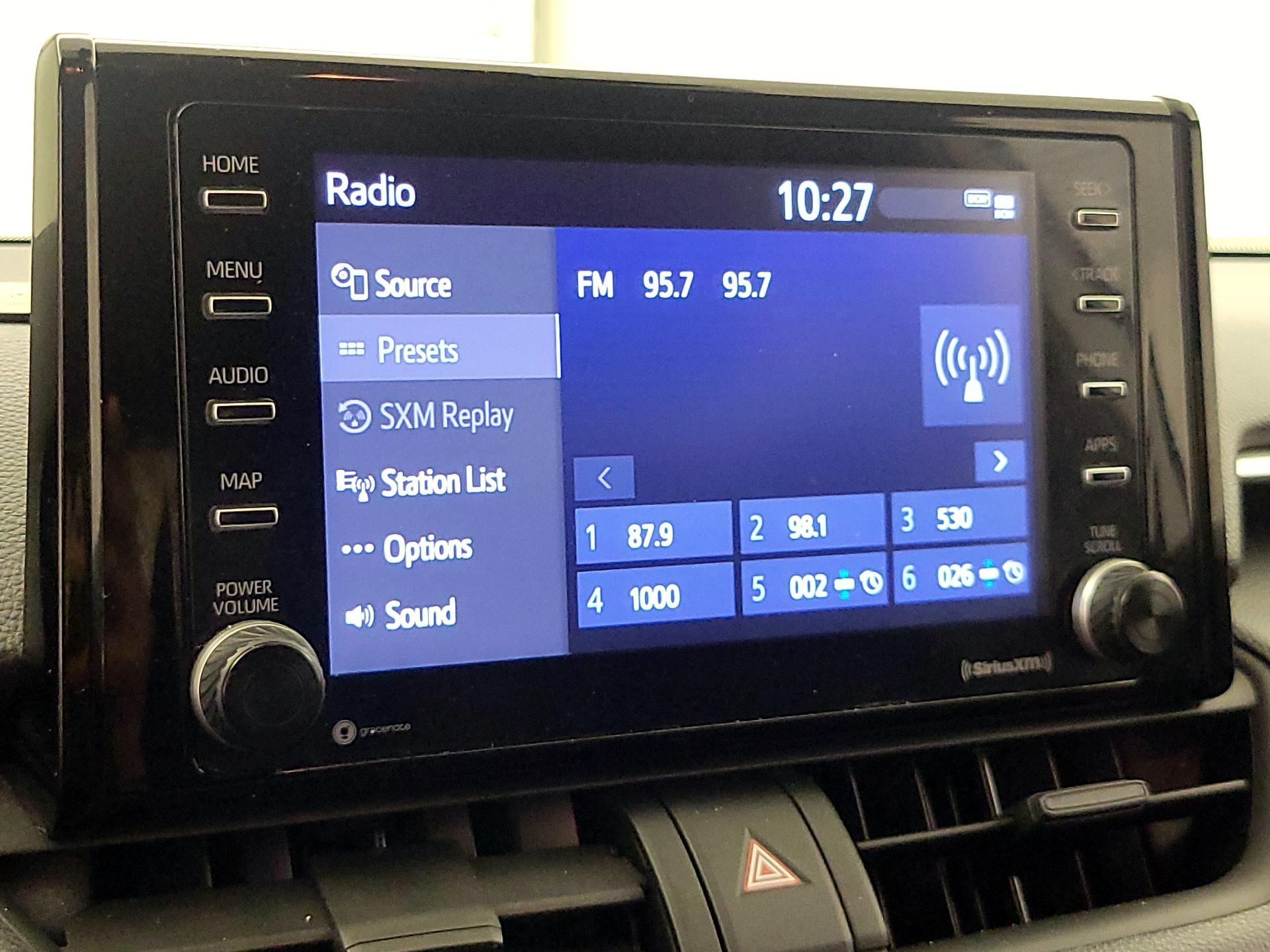 Thumbnail: 2021 Toyota RAV4 - 15