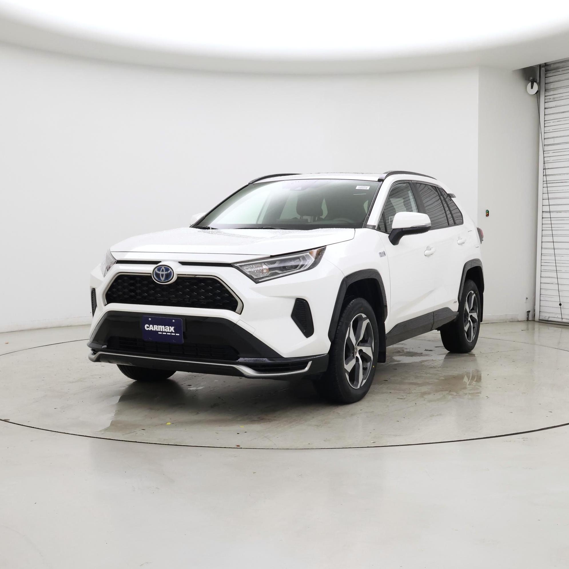 Thumbnail: 2021 Toyota RAV4 - 4