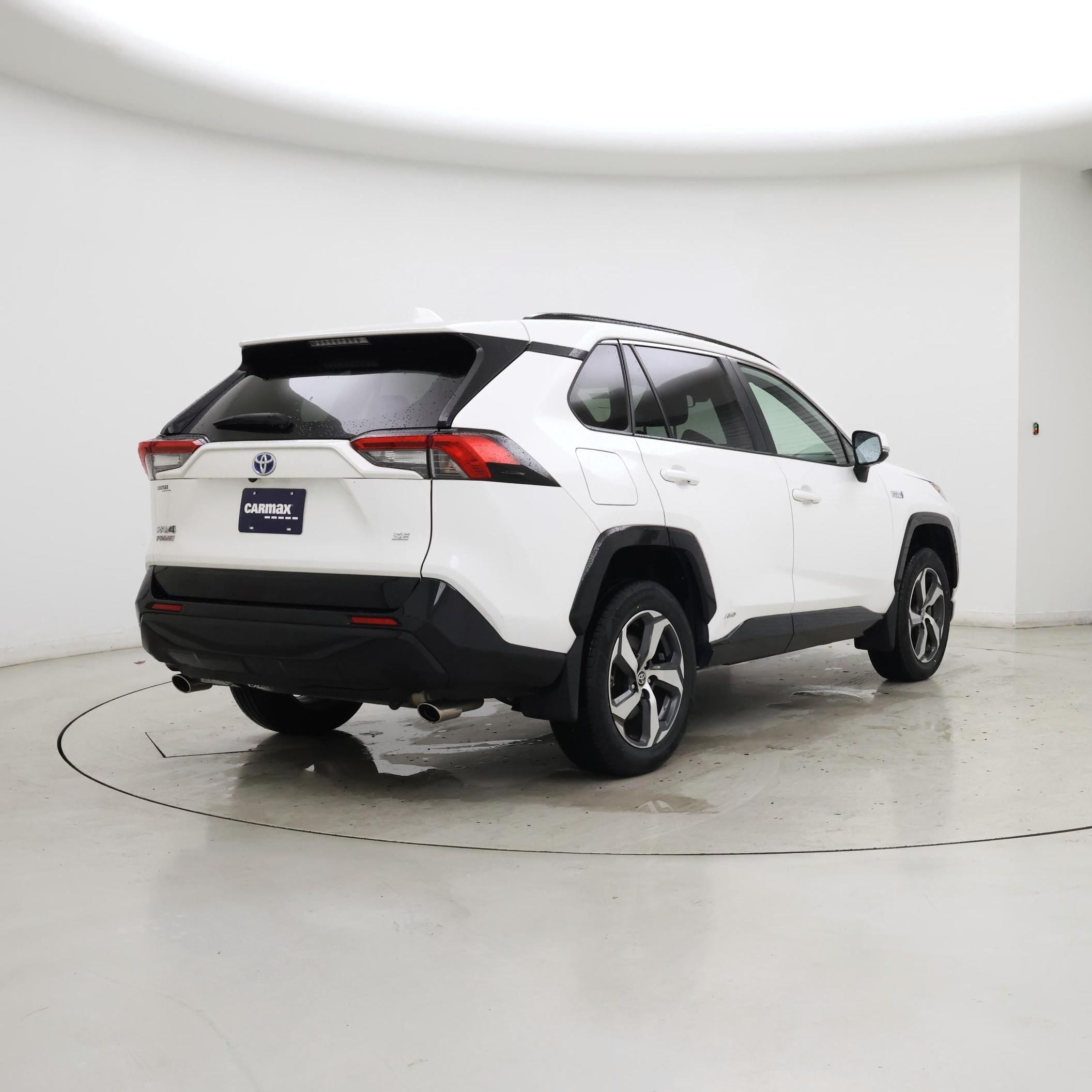 Thumbnail: 2021 Toyota RAV4 - 8