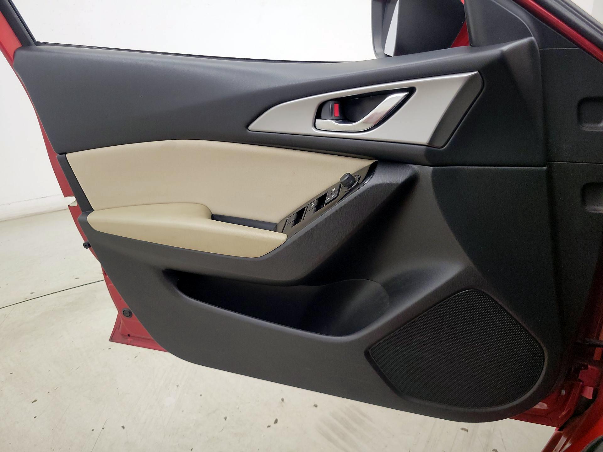 Thumbnail: 2018 Mazda Mazda3 - 12