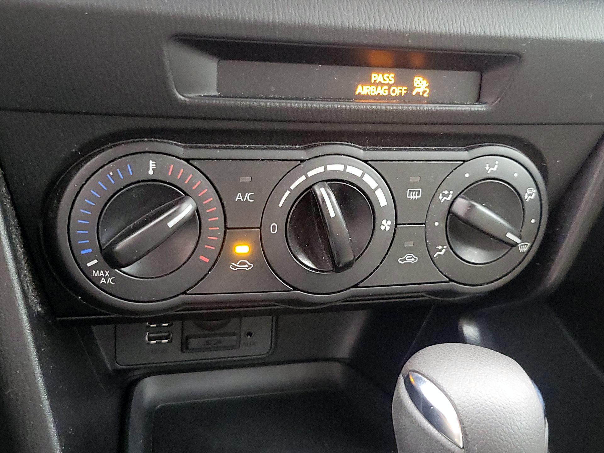 Thumbnail: 2018 Mazda Mazda3 - 16