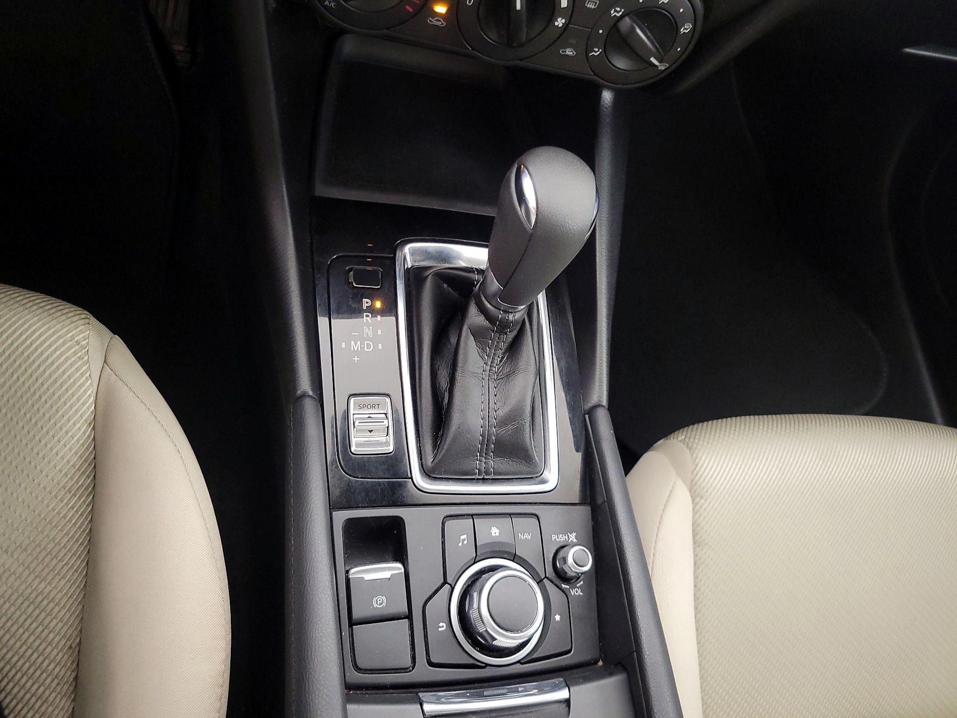 Thumbnail: 2018 Mazda Mazda3 - 17