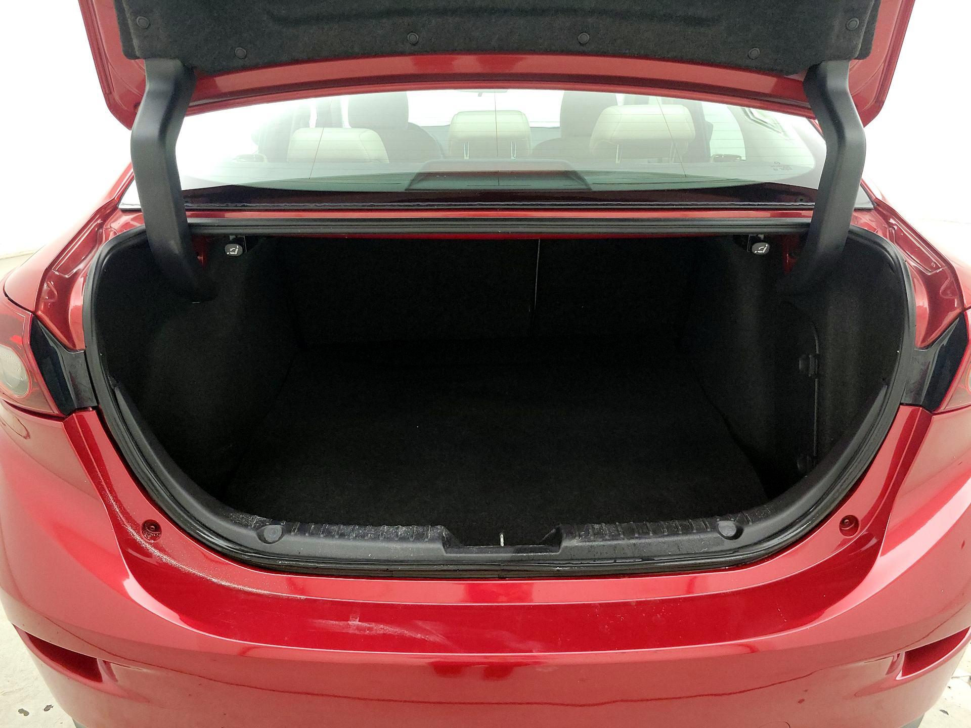 Thumbnail: 2018 Mazda Mazda3 - 20