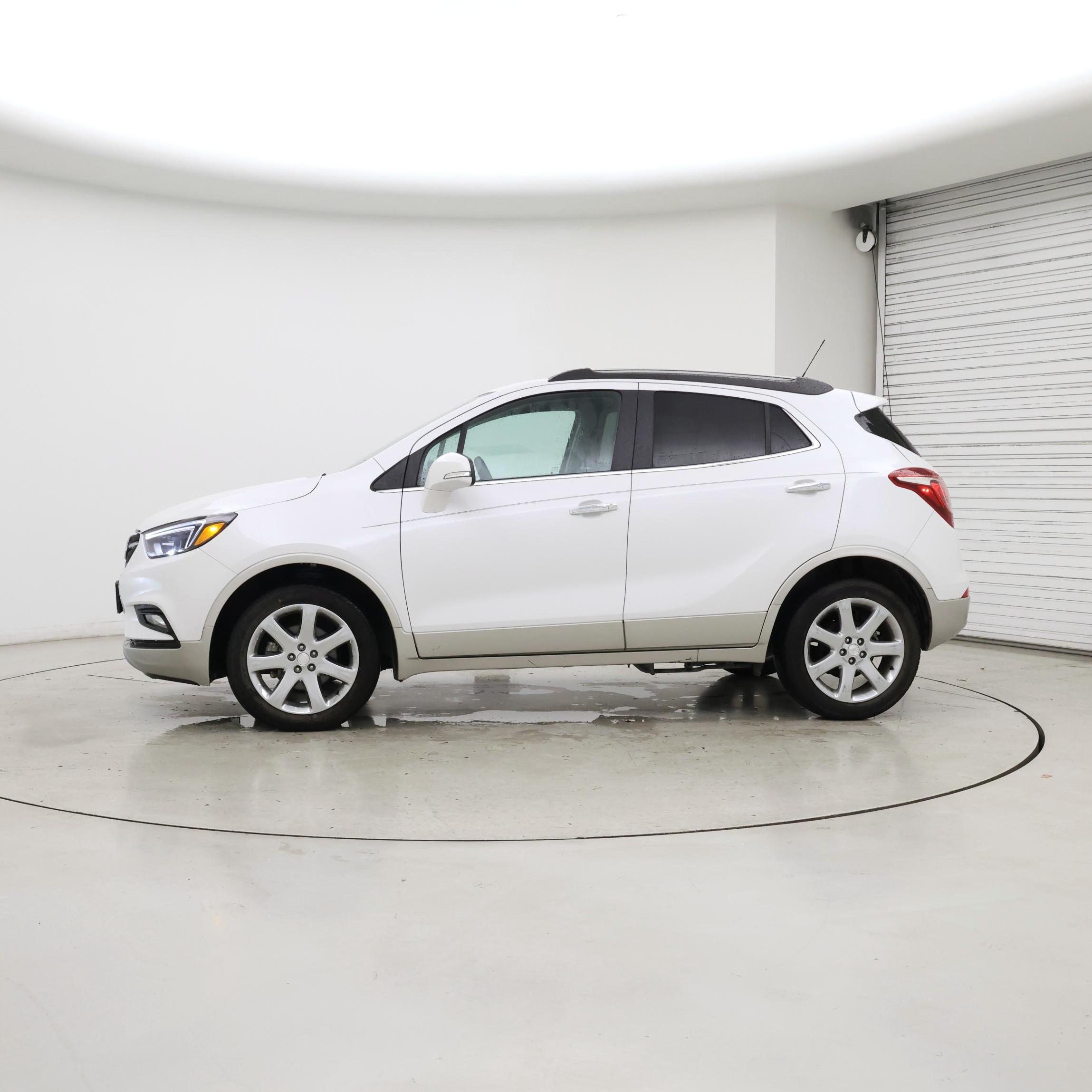 Thumbnail: 2017 Buick Encore - 3