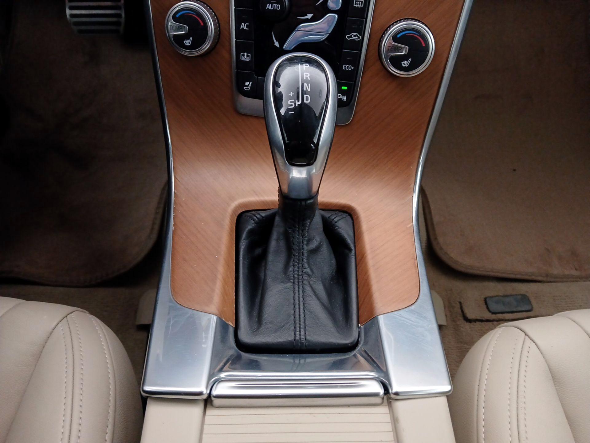 Thumbnail: 2016 Volvo S60 - 17