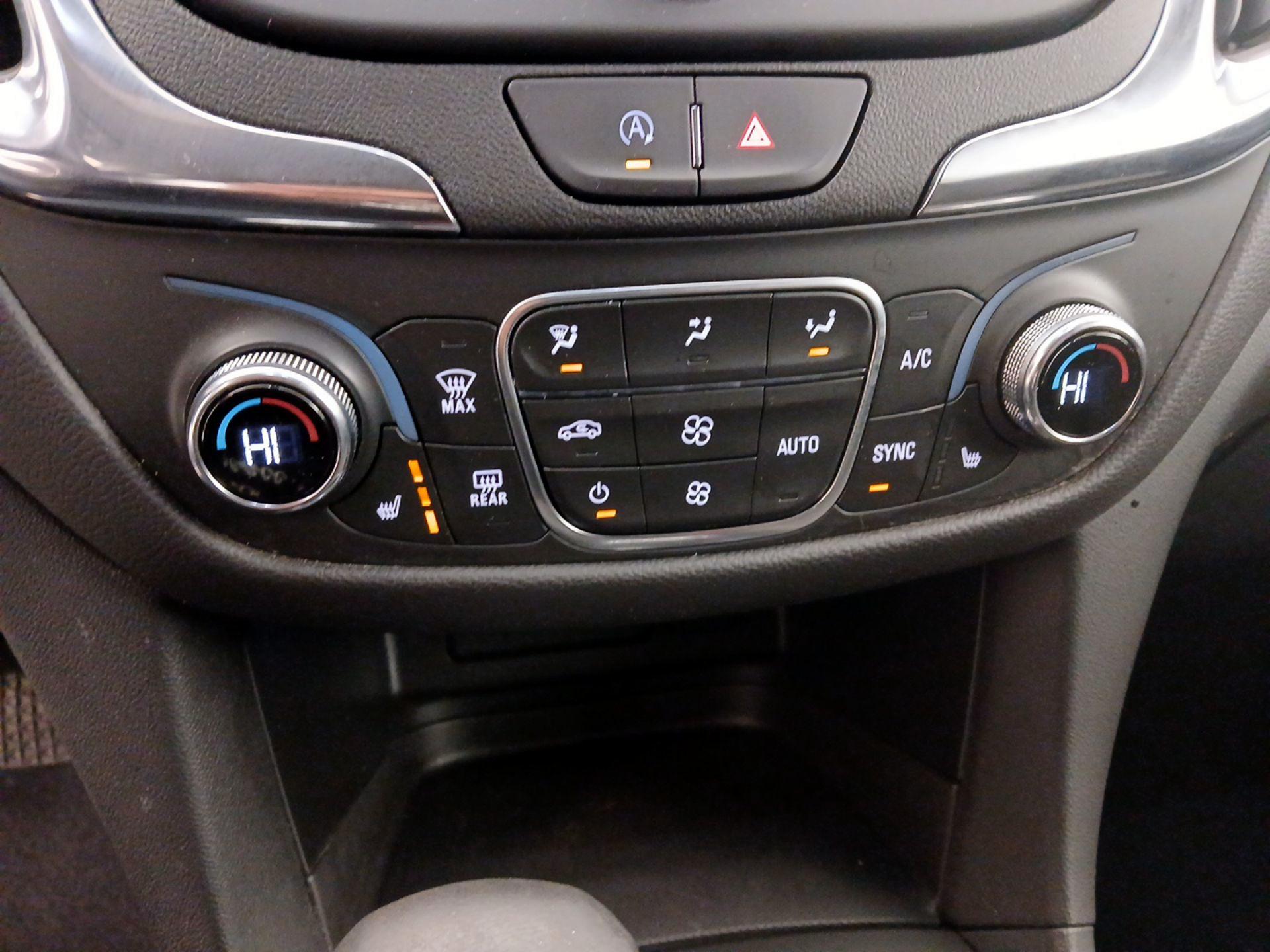 Thumbnail: 2024 Chevrolet Equinox - 16