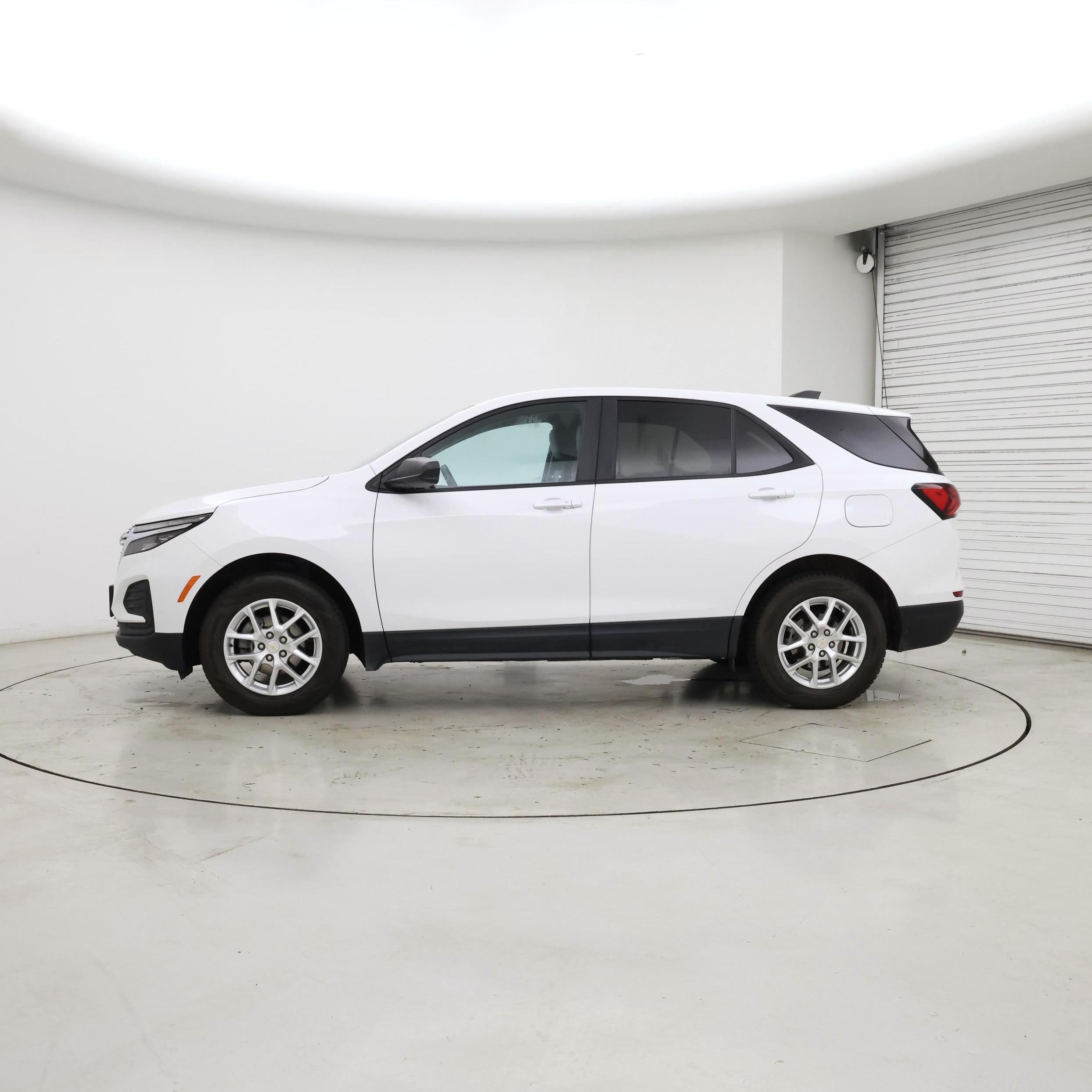 Thumbnail: 2024 Chevrolet Equinox - 3