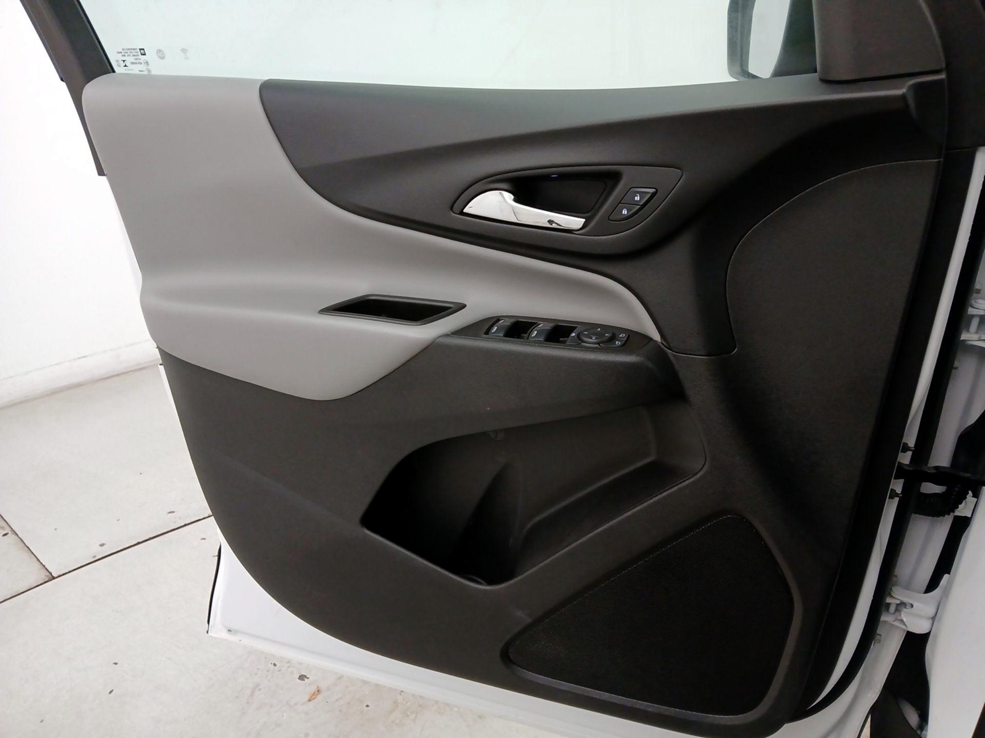 Thumbnail: 2024 Chevrolet Equinox - 12