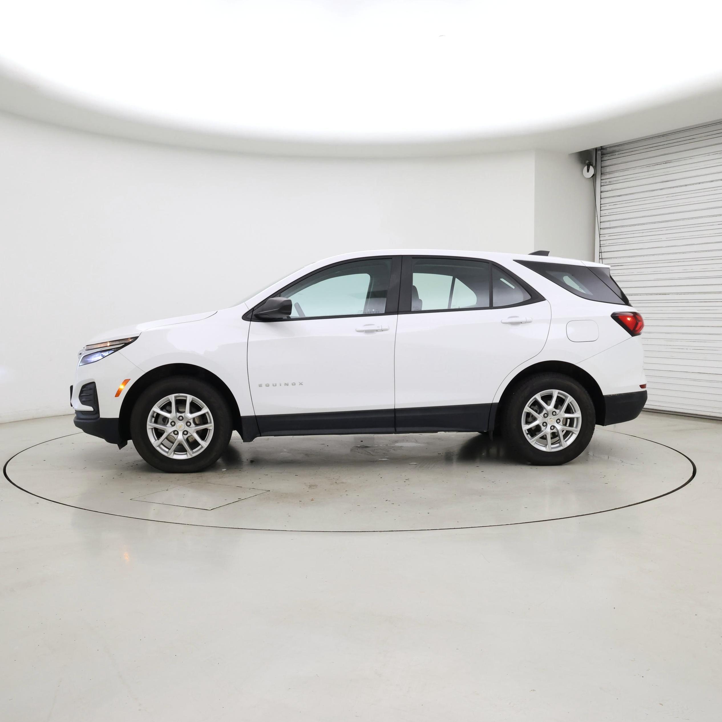 Thumbnail: 2024 Chevrolet Equinox - 3