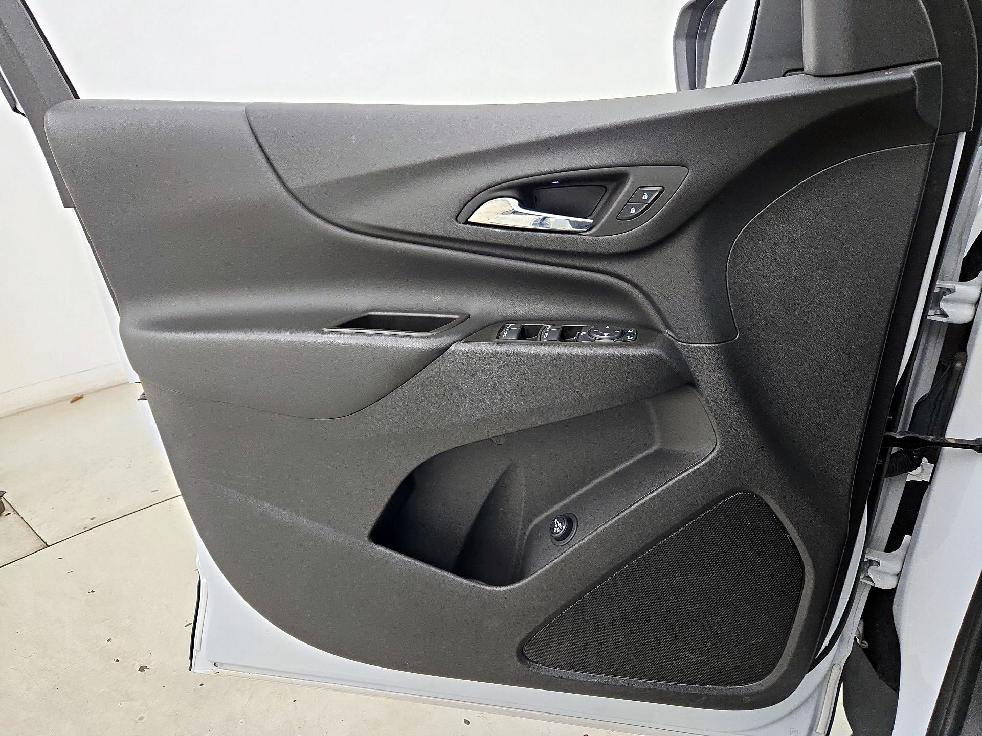 Thumbnail: 2024 Chevrolet Equinox - 12