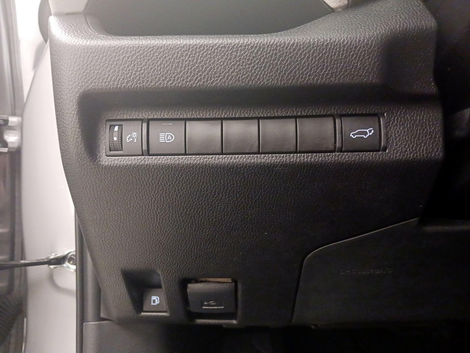 Thumbnail: 2024 Toyota RAV4 - 13