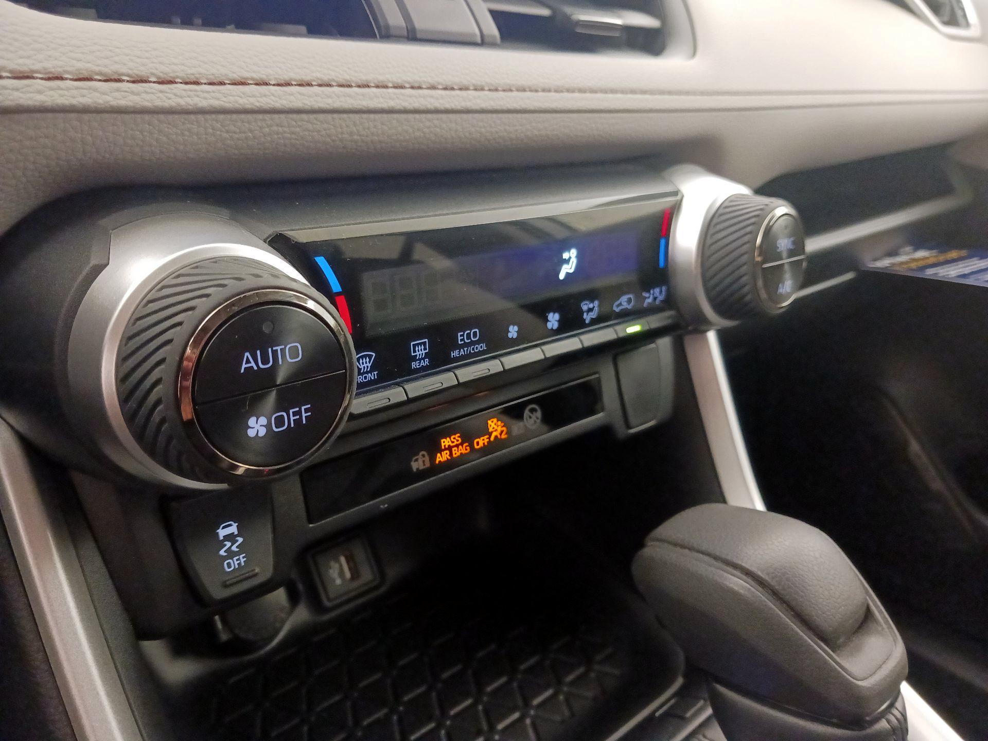 Thumbnail: 2024 Toyota RAV4 - 16