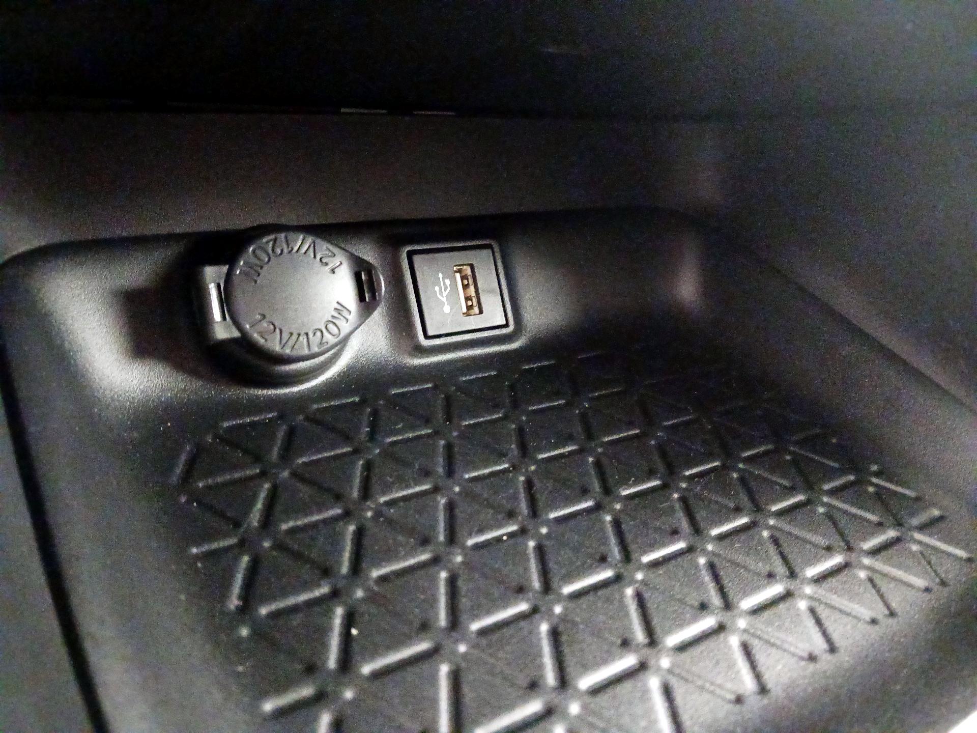 Thumbnail: 2024 Toyota RAV4 - 18