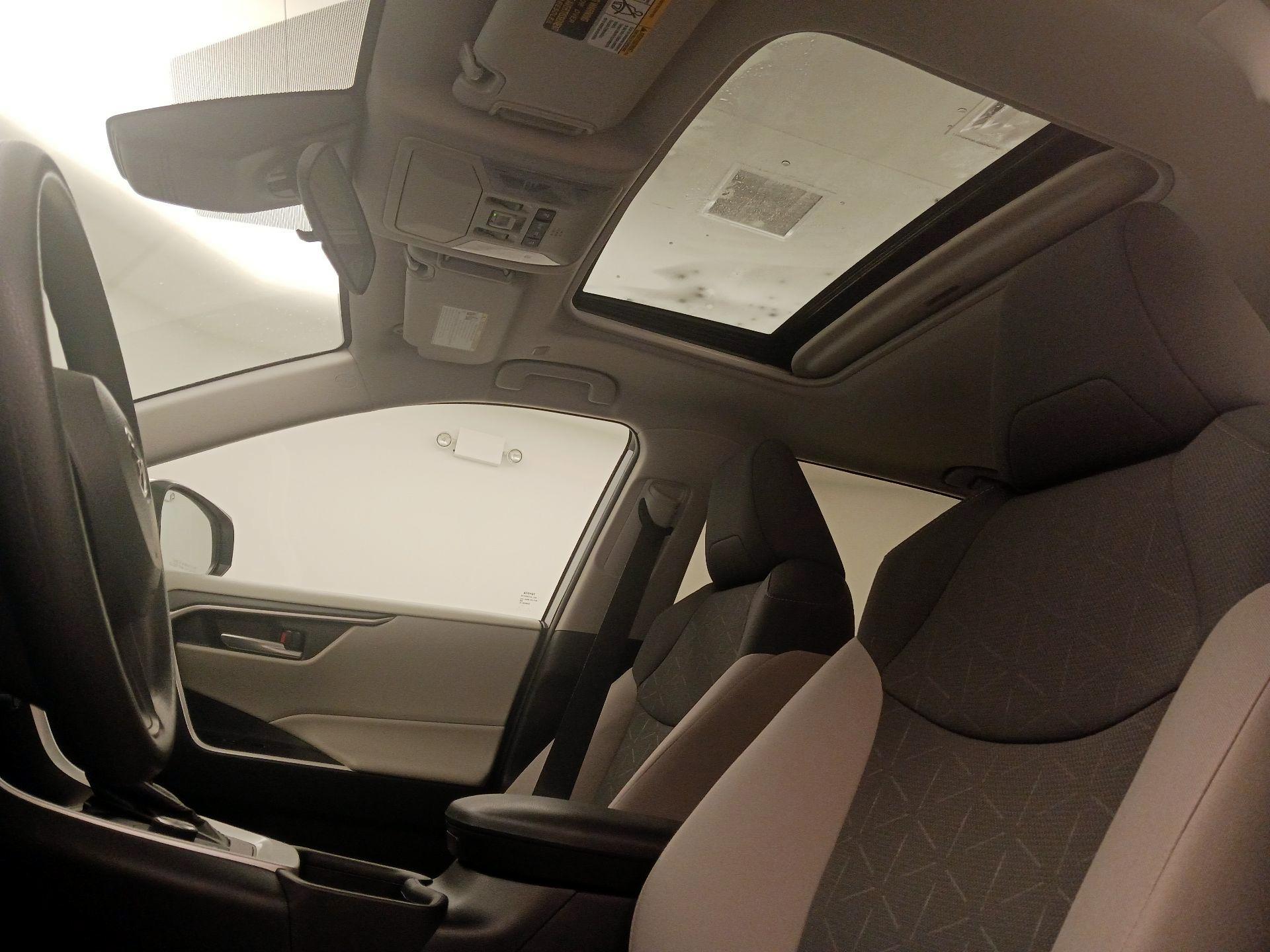 Thumbnail: 2024 Toyota RAV4 - 19