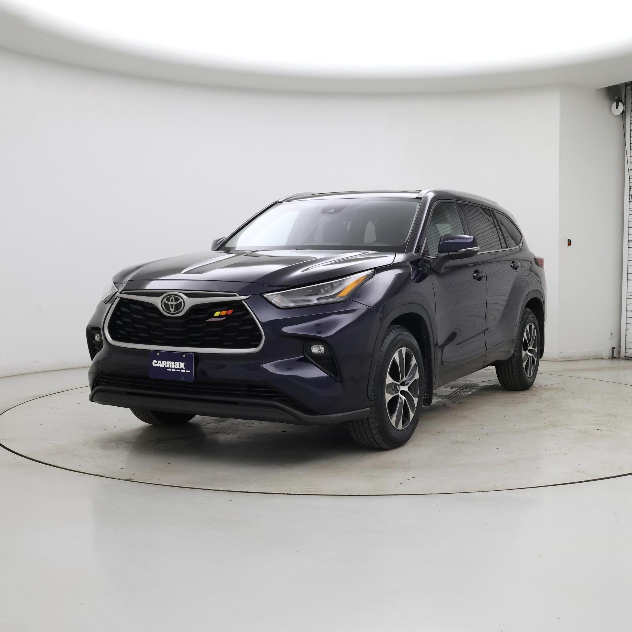 Thumbnail: 2022 Toyota Highlander - 4