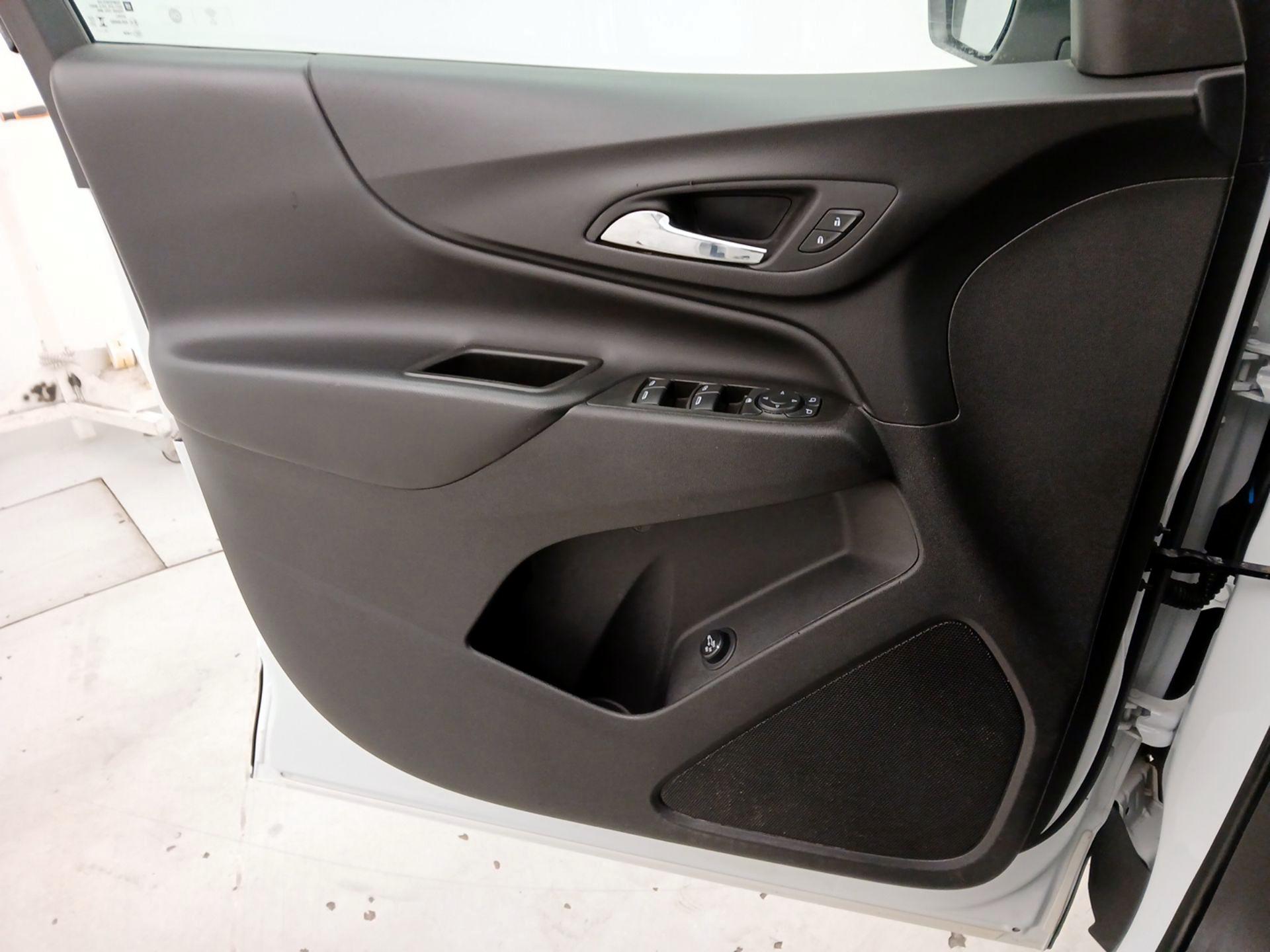 Thumbnail: 2024 Chevrolet Equinox - 12