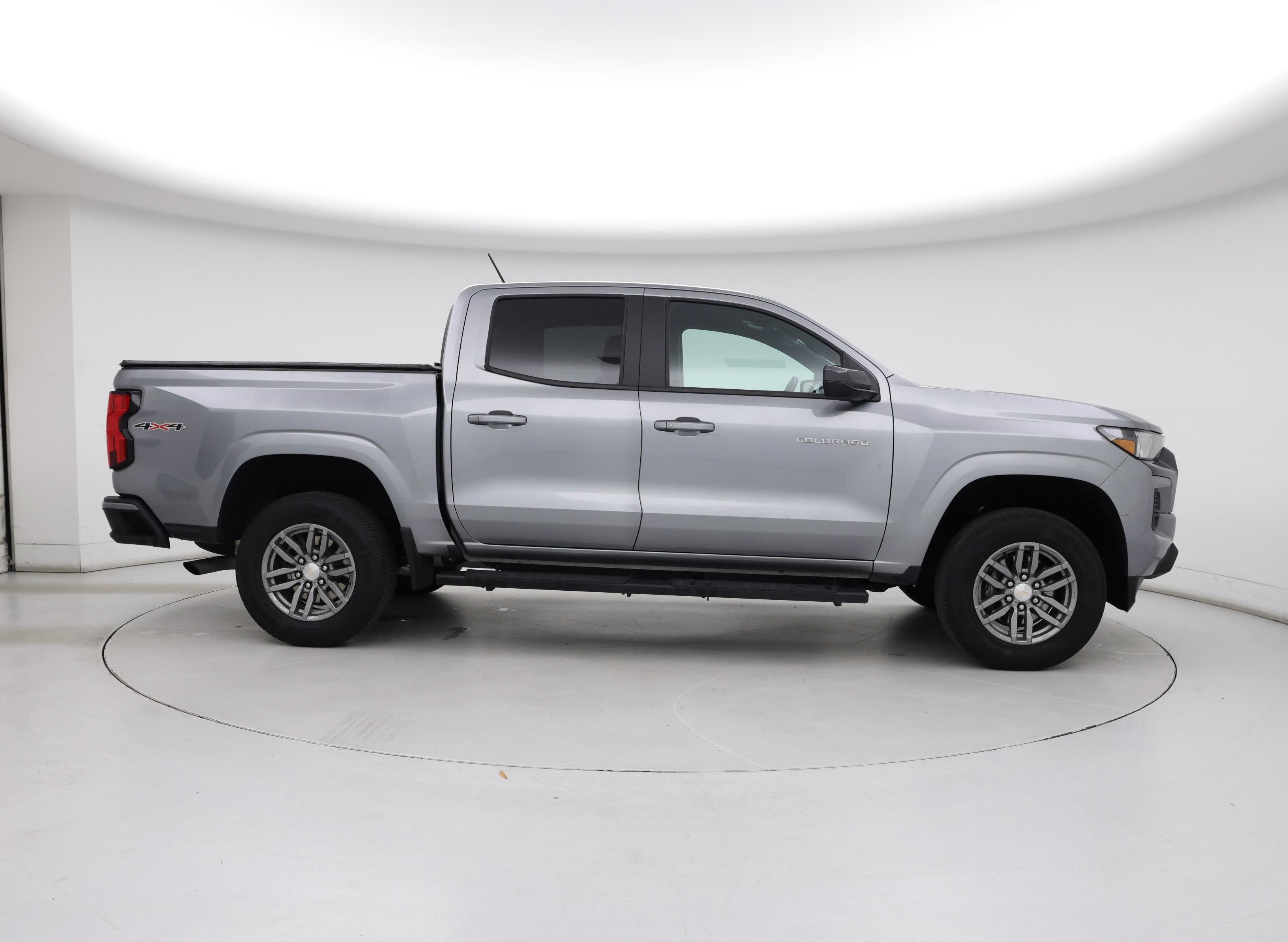 Thumbnail: 2023 Chevrolet Colorado - 7