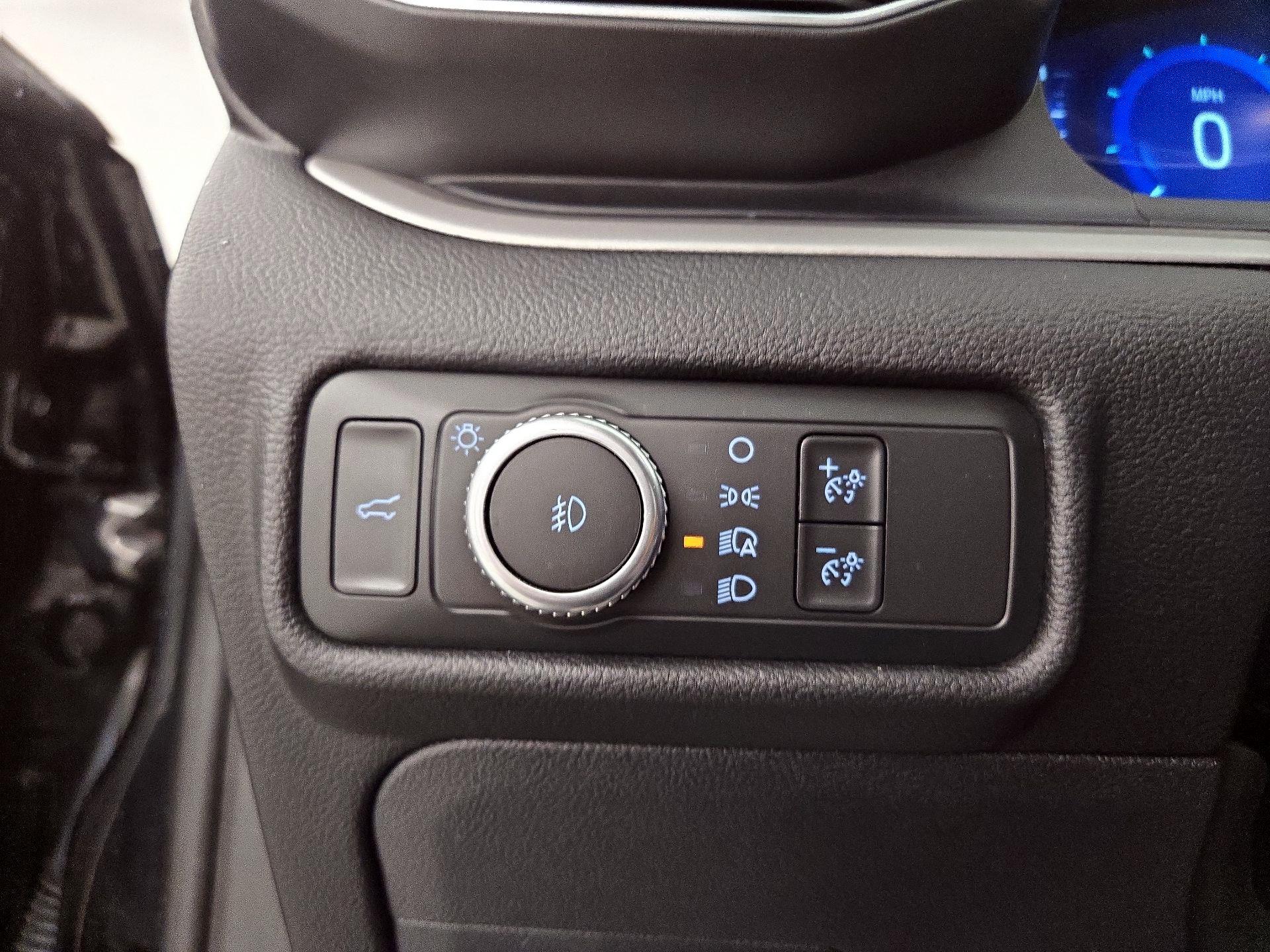 Thumbnail: 2021 Ford Explorer - 13