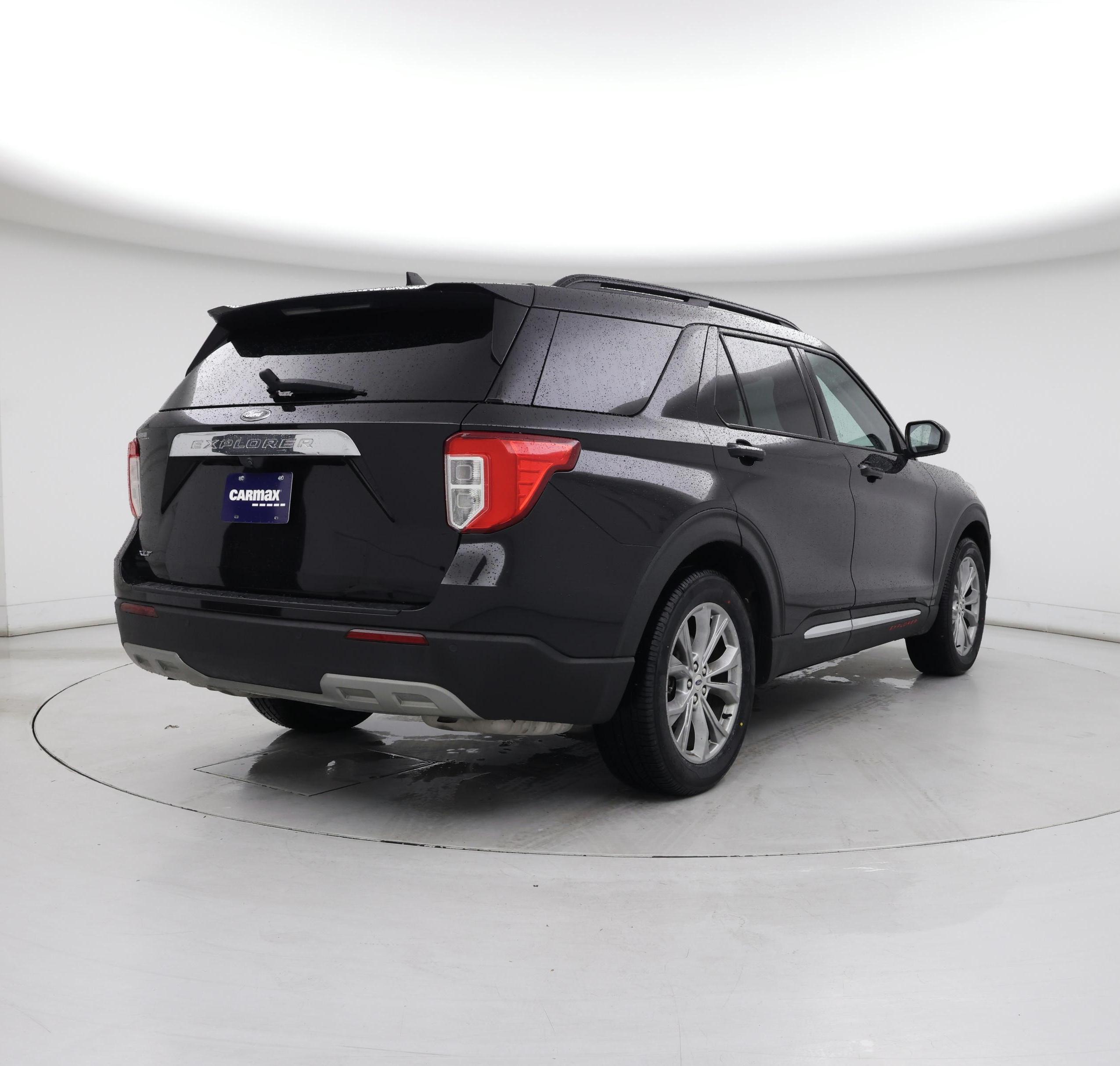 Thumbnail: 2021 Ford Explorer - 8