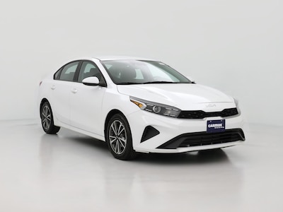 White 2023 Kia Forte LXS