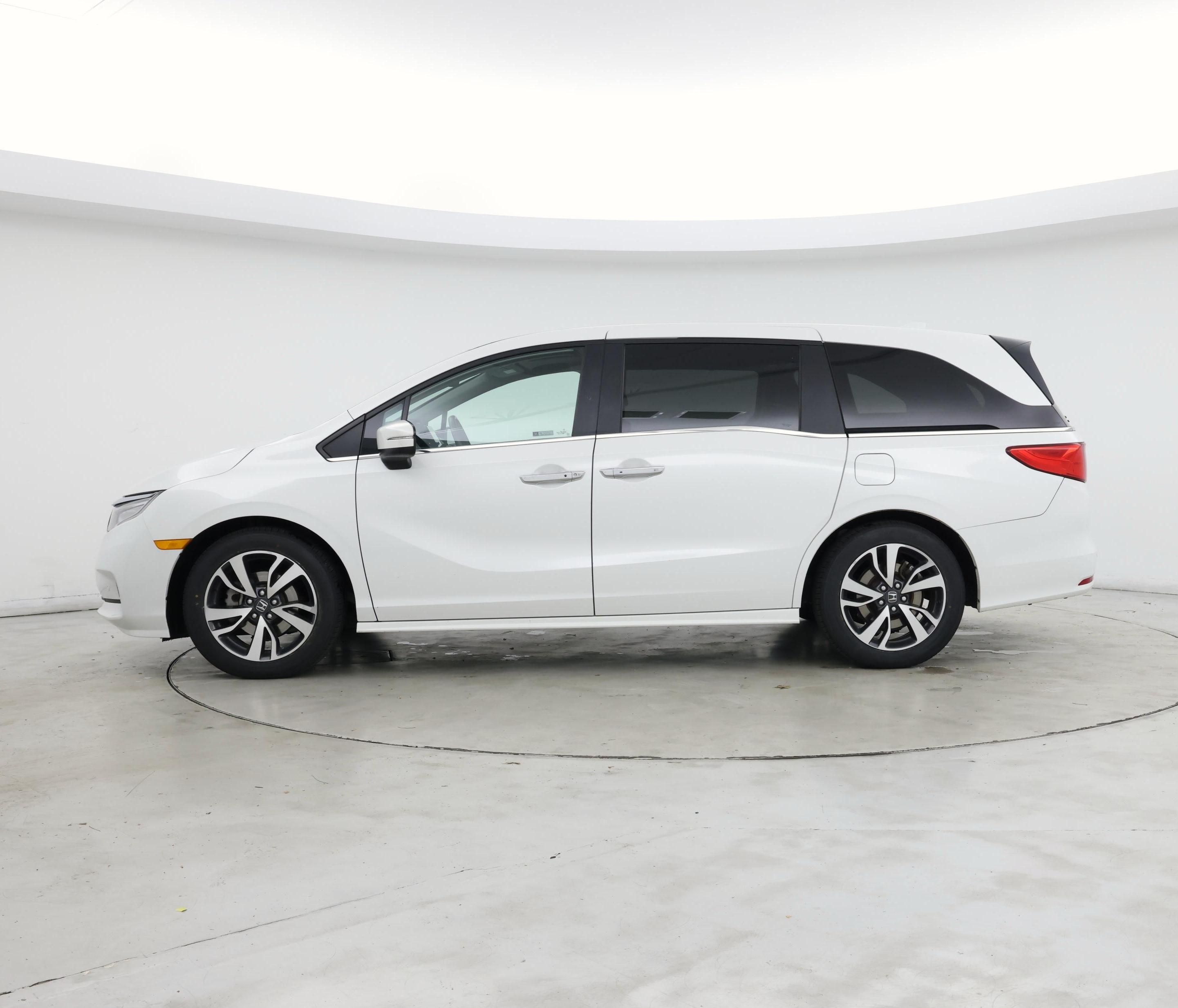 Thumbnail: 2023 Honda Odyssey - 3