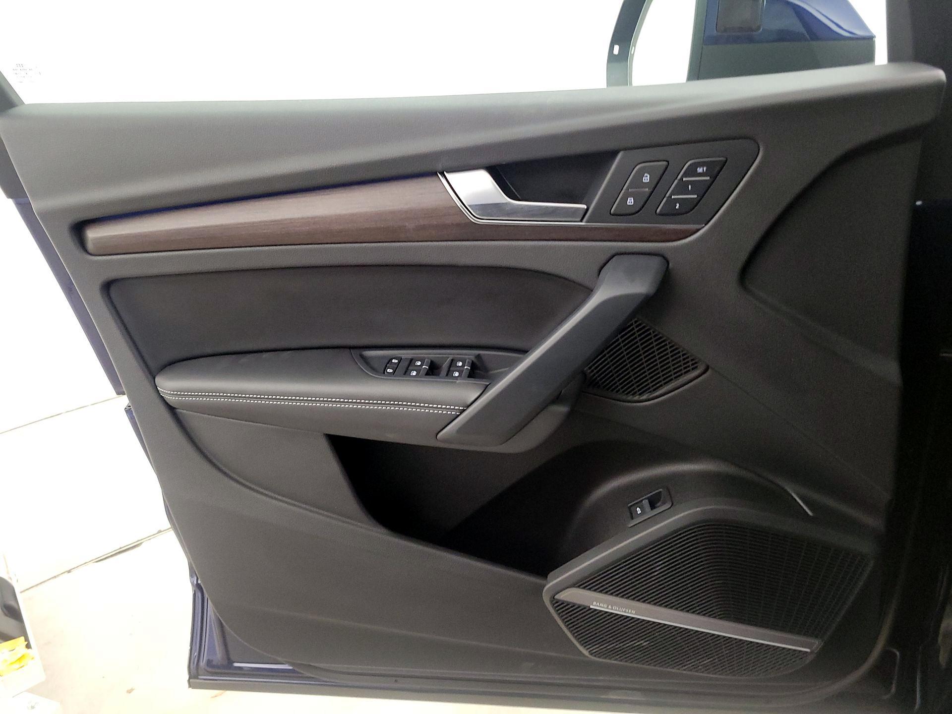 Thumbnail: 2022 Audi Q5 - 12