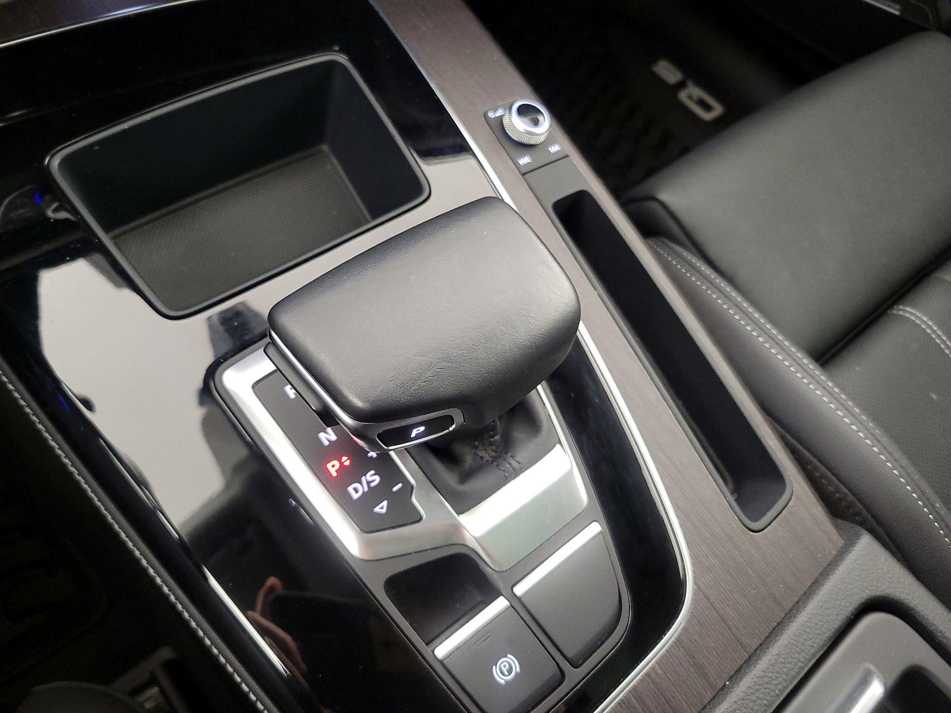 Thumbnail: 2022 Audi Q5 - 18