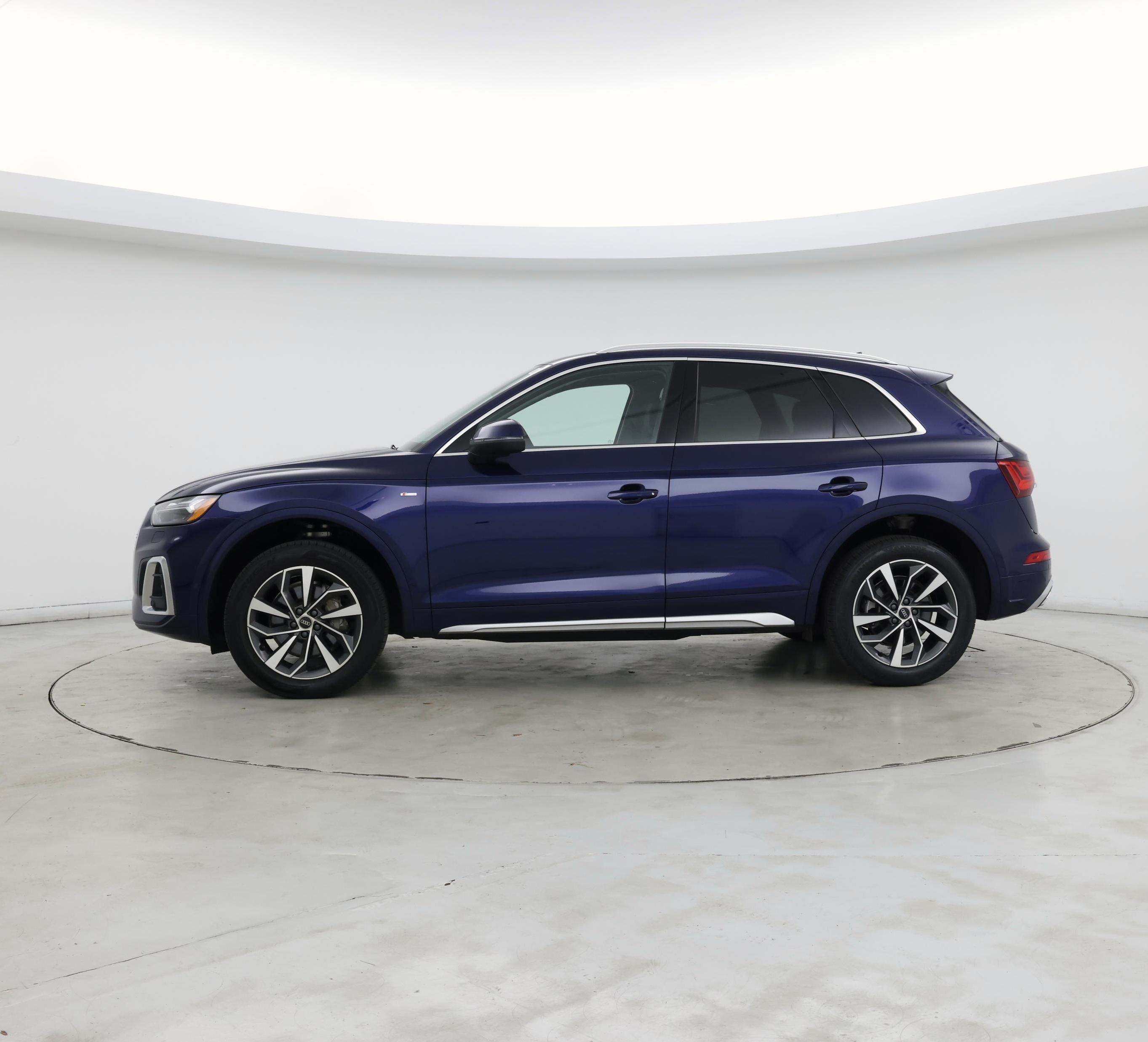 Thumbnail: 2022 Audi Q5 - 3