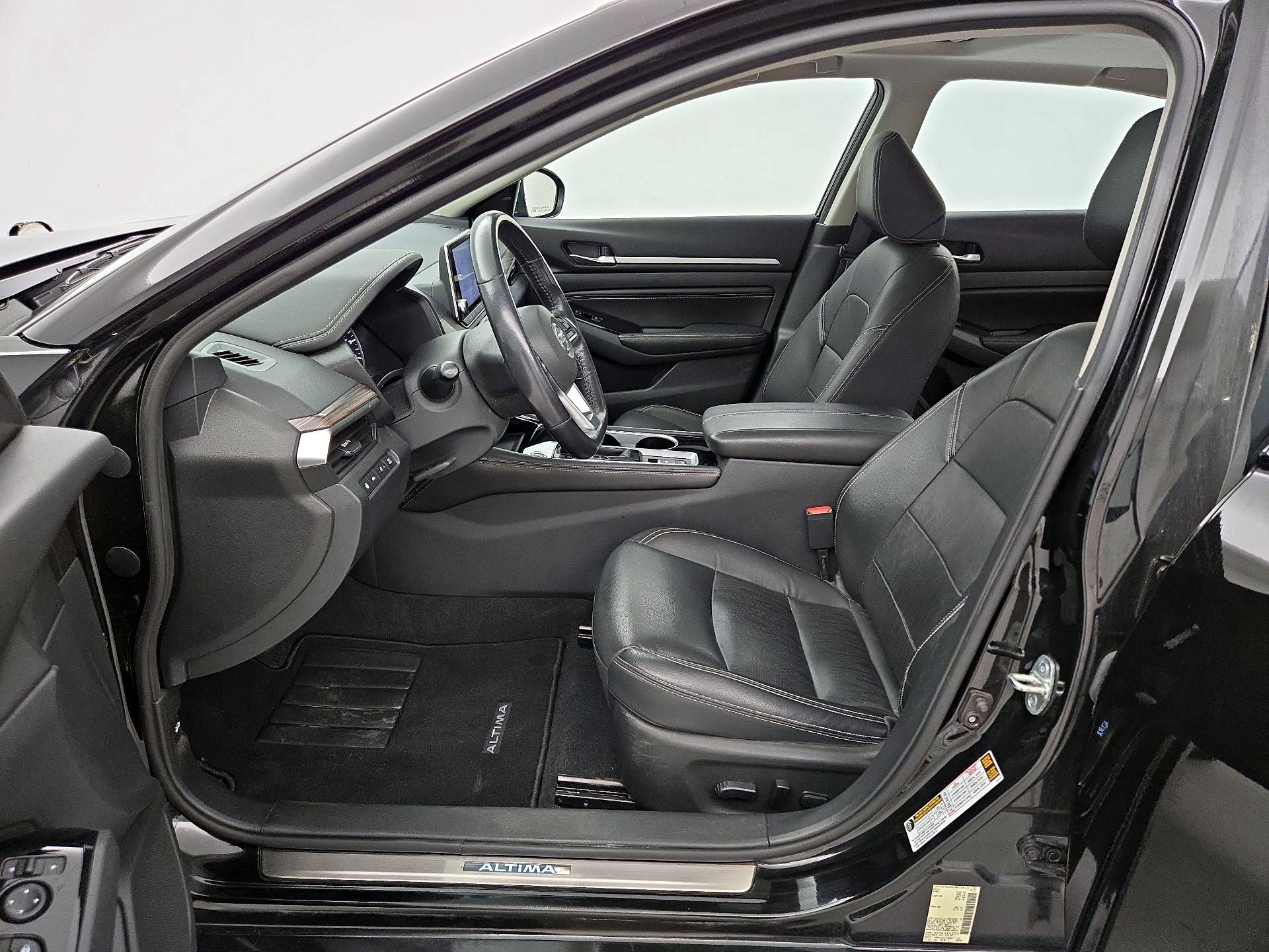 Thumbnail: 2022 Nissan Altima - 11