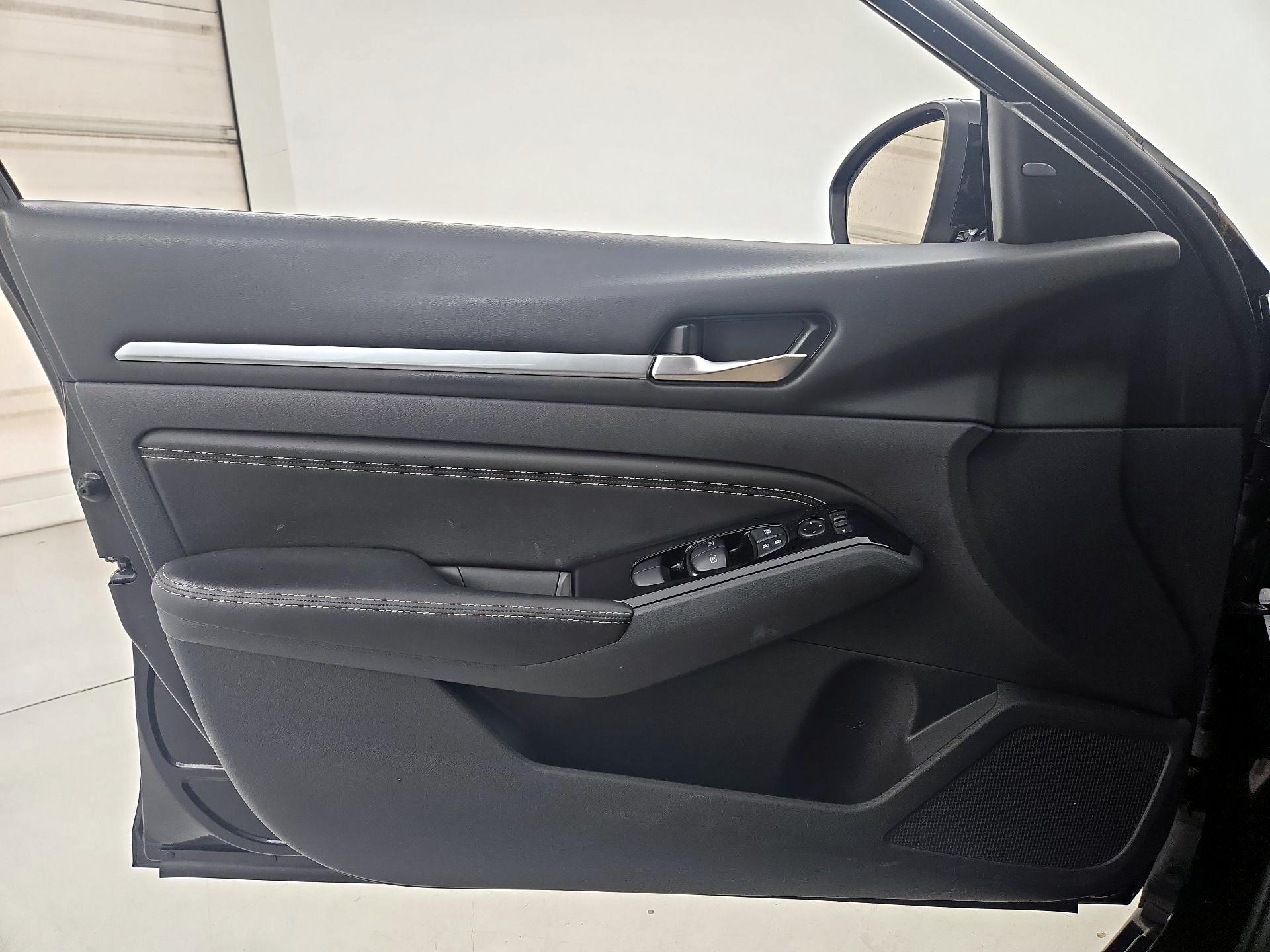 Thumbnail: 2022 Nissan Altima - 12