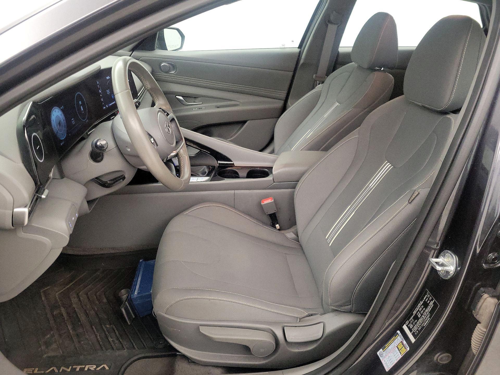 Thumbnail: 2023 Hyundai Elantra - 11