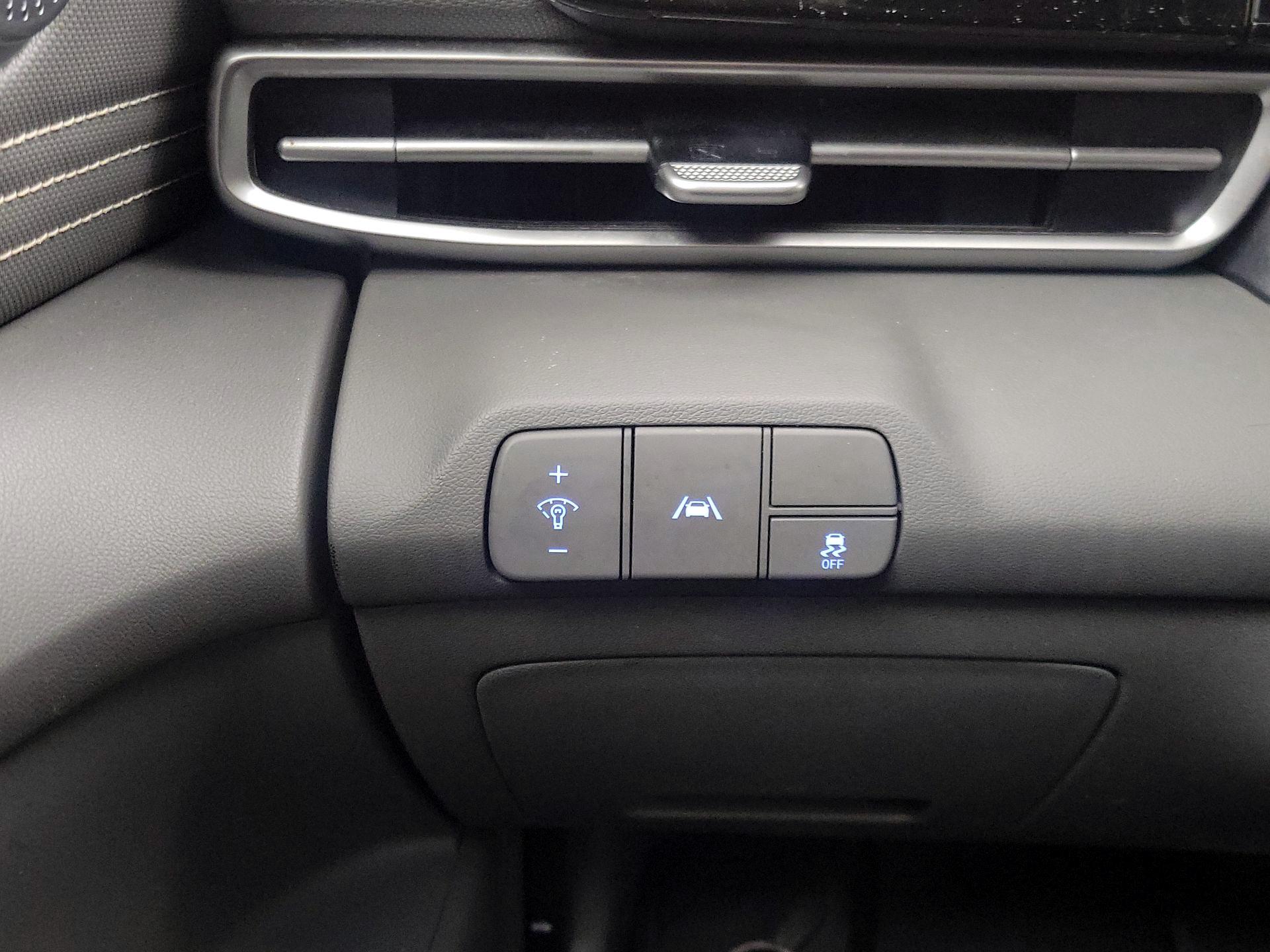 Thumbnail: 2023 Hyundai Elantra - 13