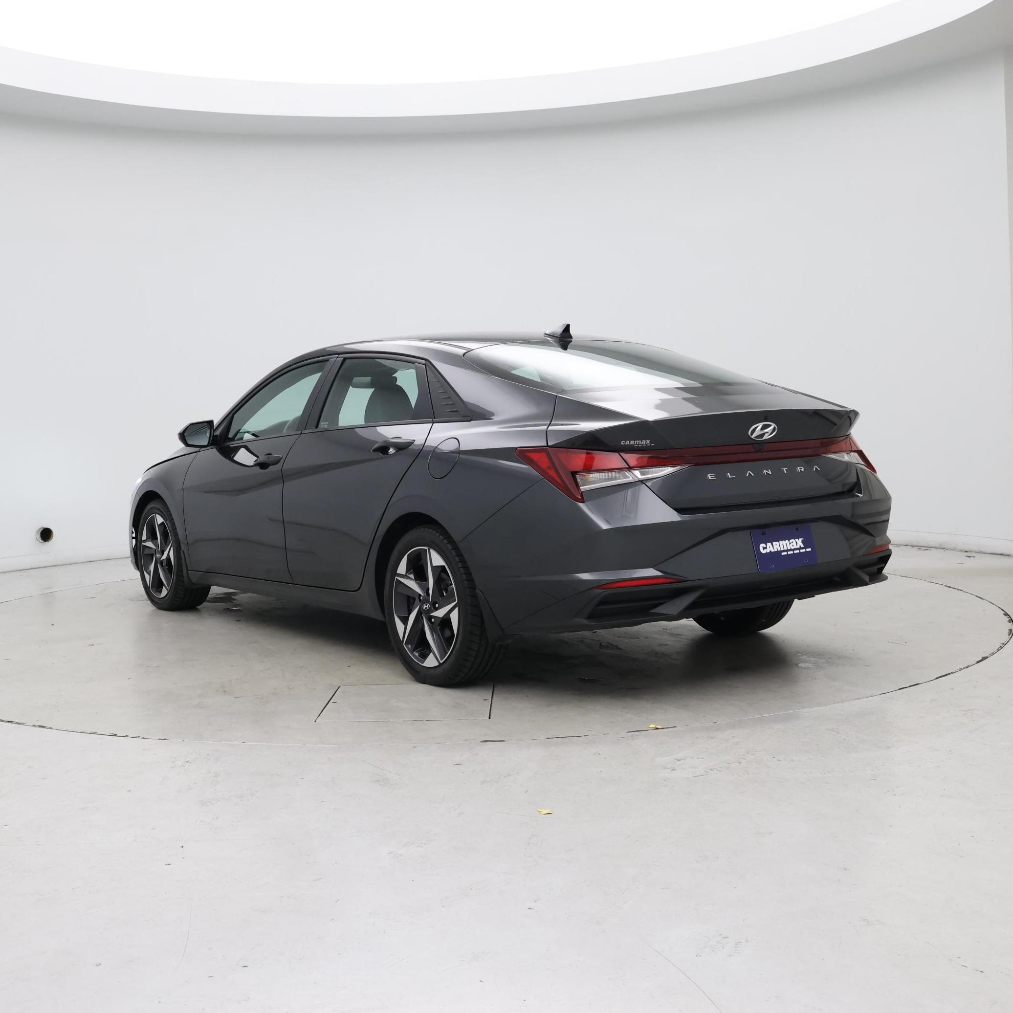 Thumbnail: 2023 Hyundai Elantra - 2