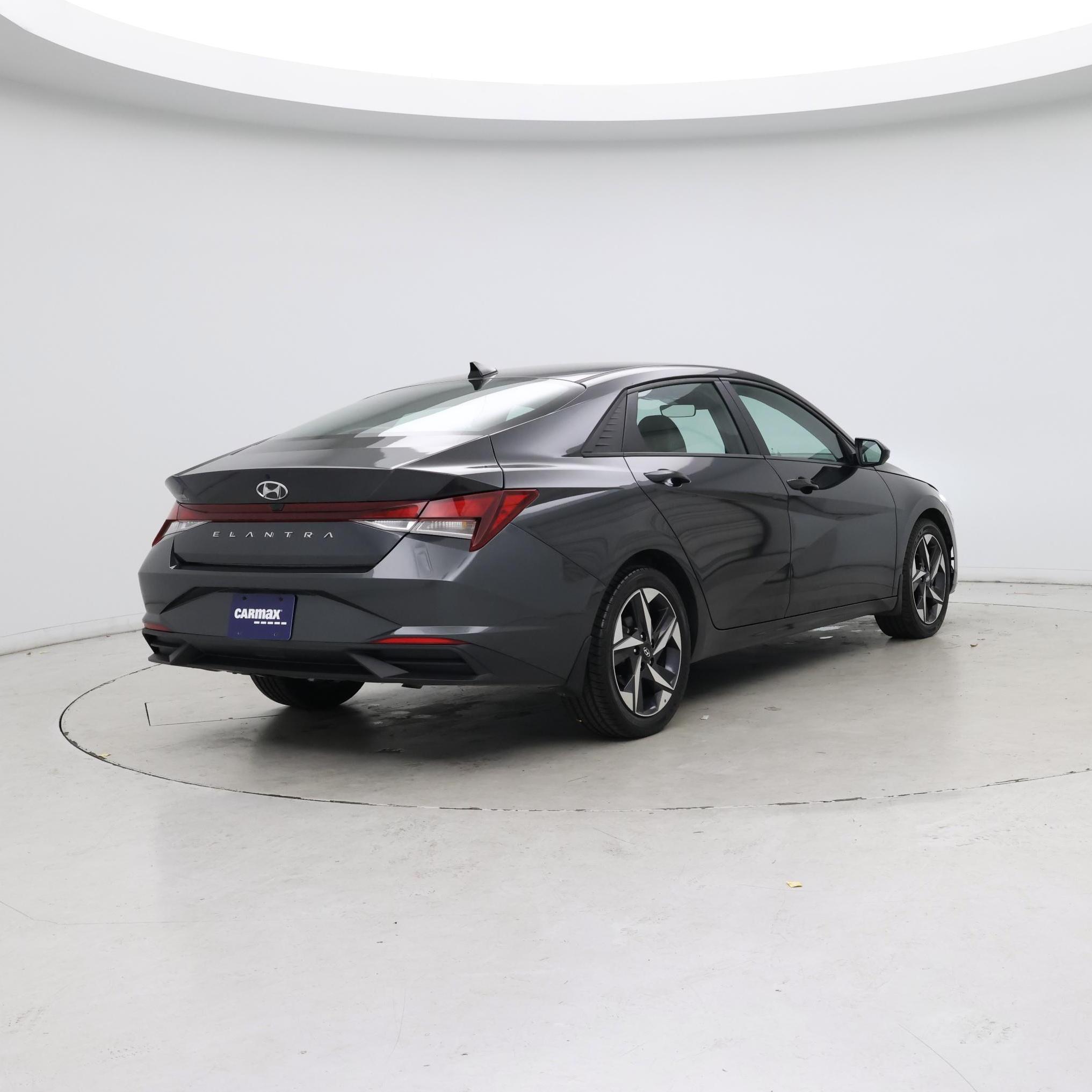 Thumbnail: 2023 Hyundai Elantra - 8