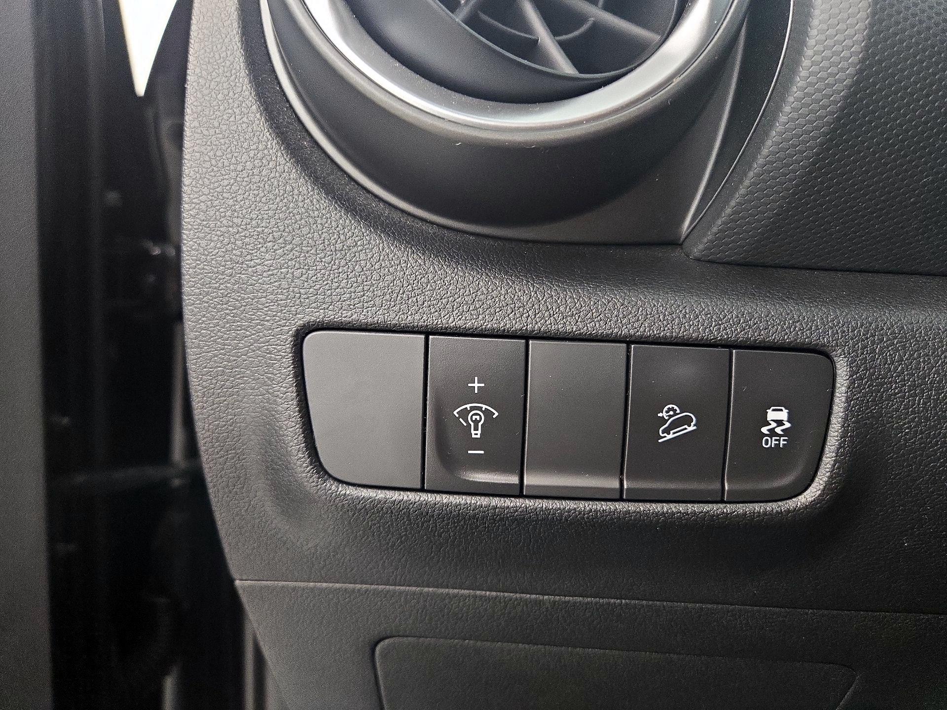 Thumbnail: 2023 Hyundai Kona - 13