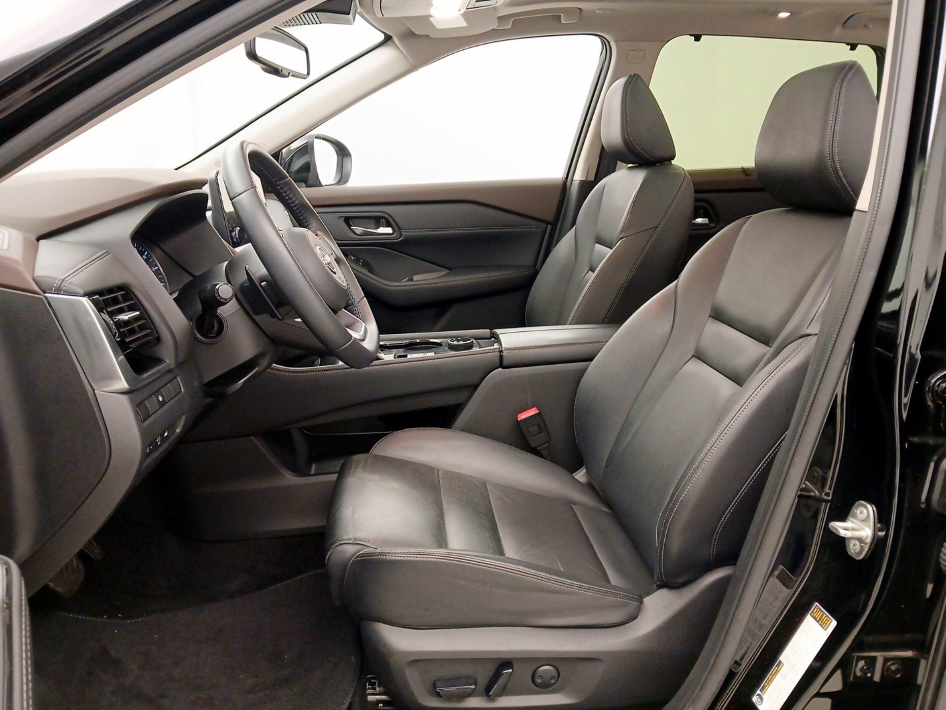 Thumbnail: 2023 Nissan Rogue - 11