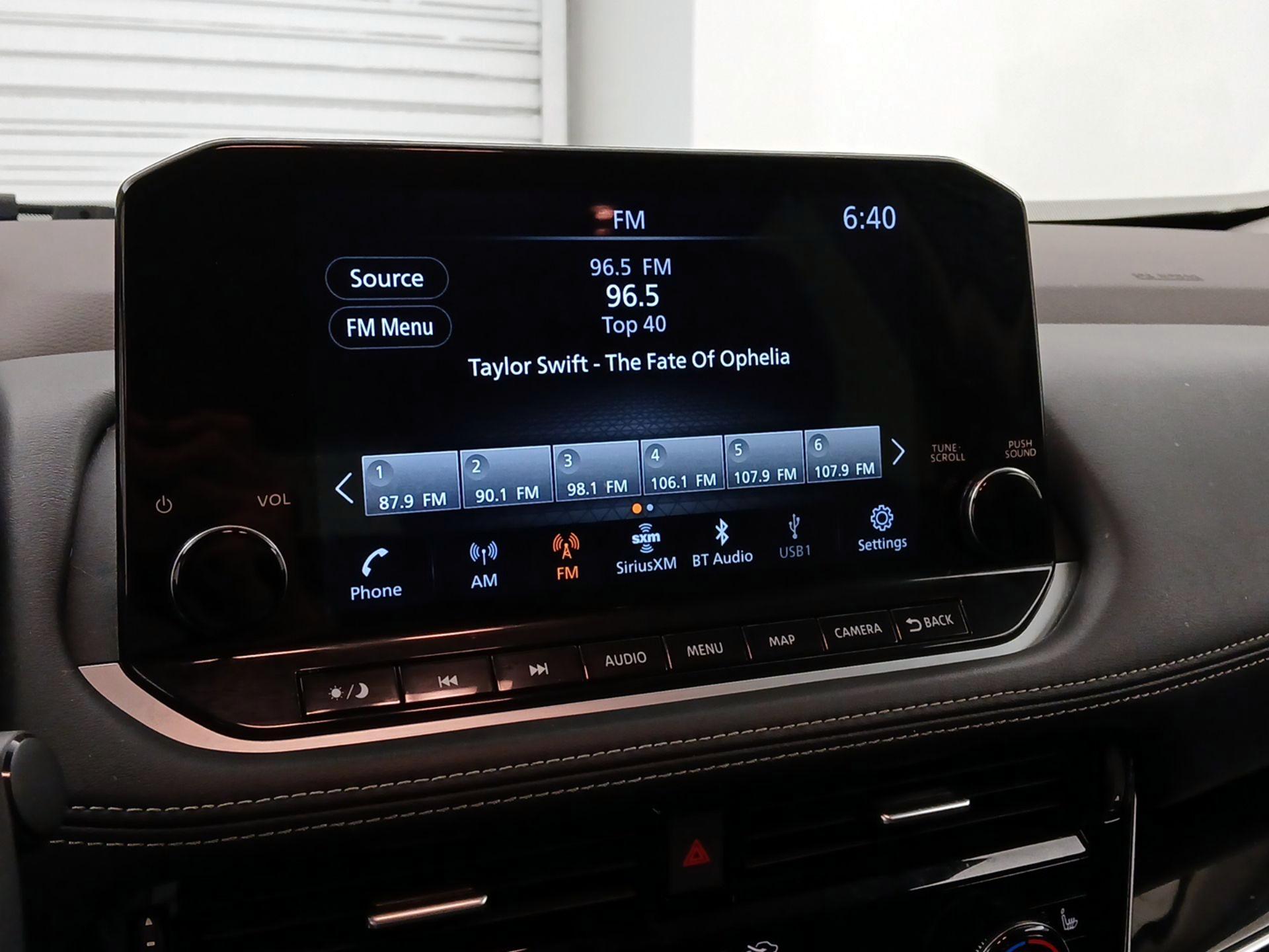 Thumbnail: 2023 Nissan Rogue - 16