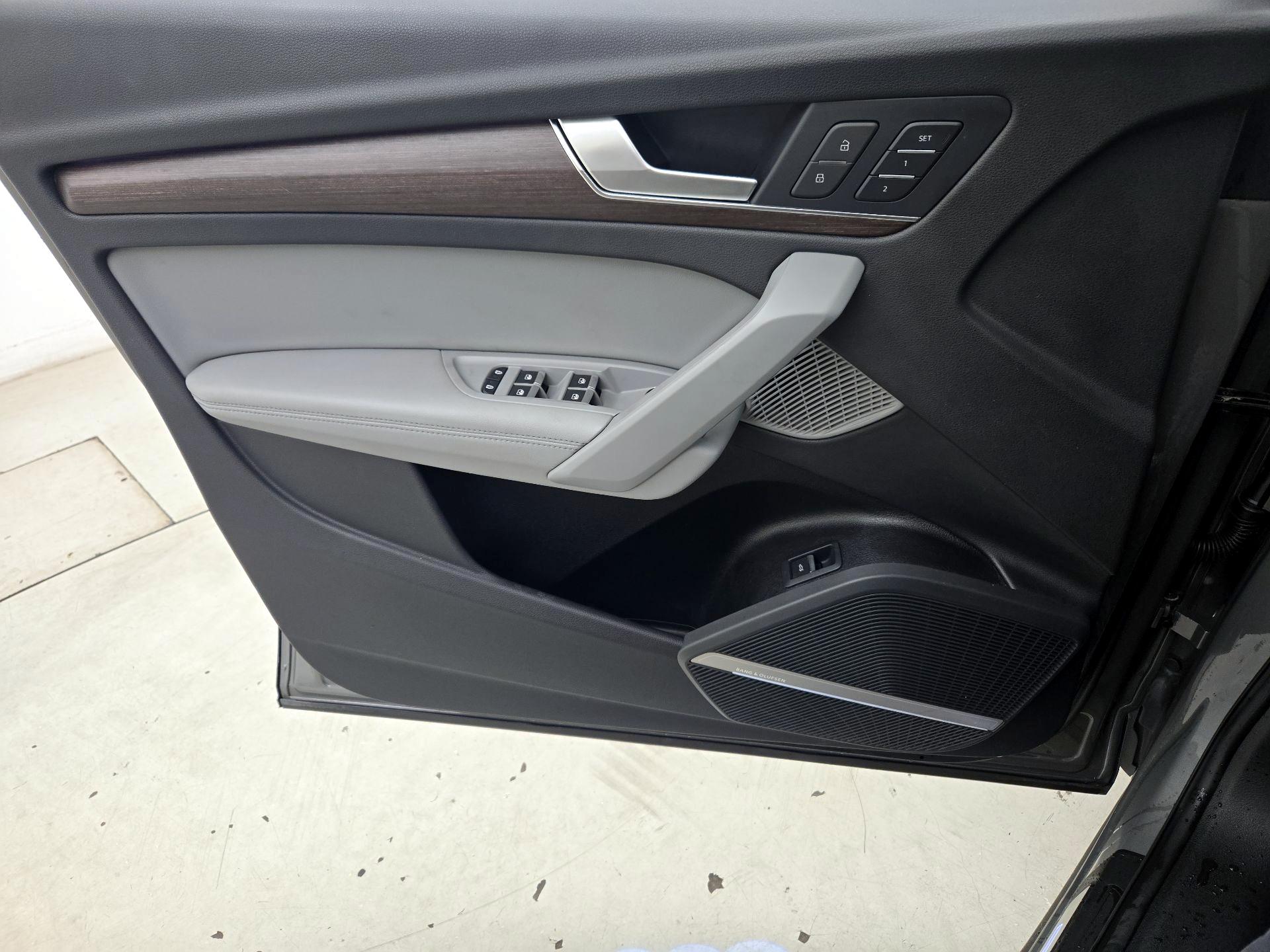 Thumbnail: 2023 Audi Q5 - 12