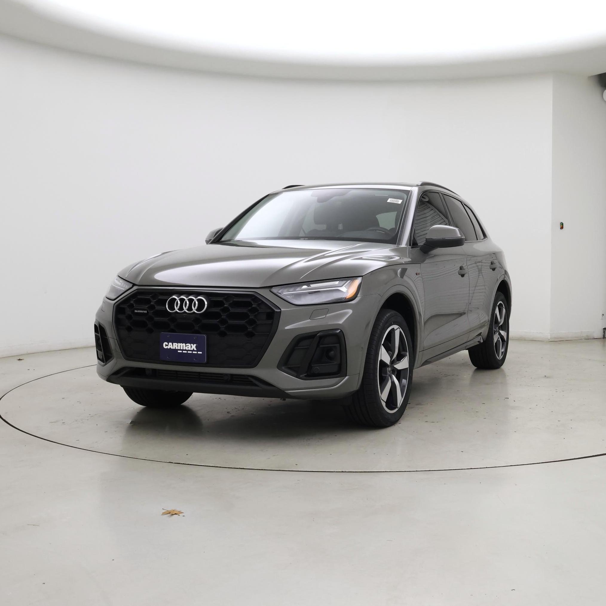 Thumbnail: 2023 Audi Q5 - 4