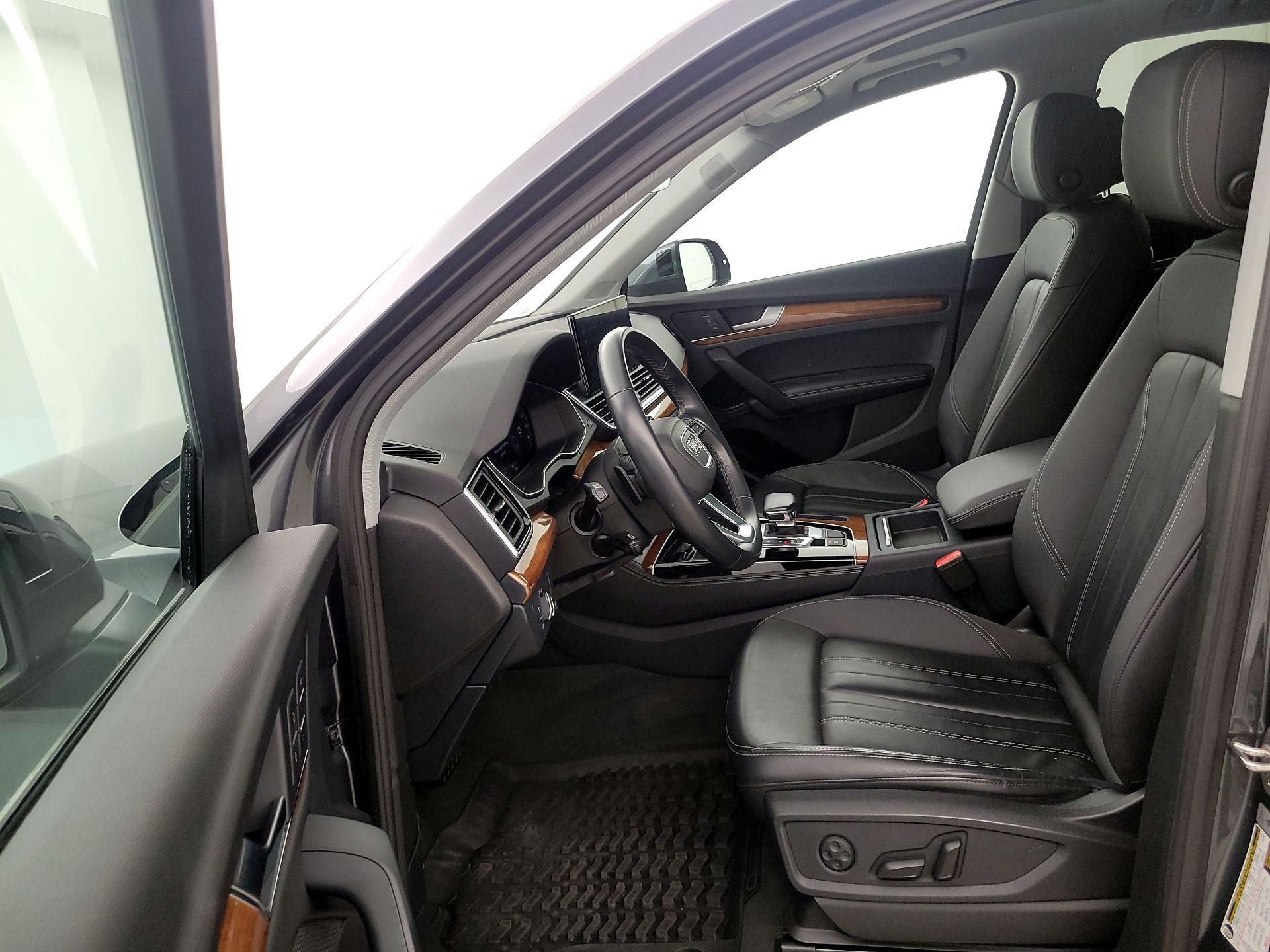 Thumbnail: 2022 Audi Q5 - 11