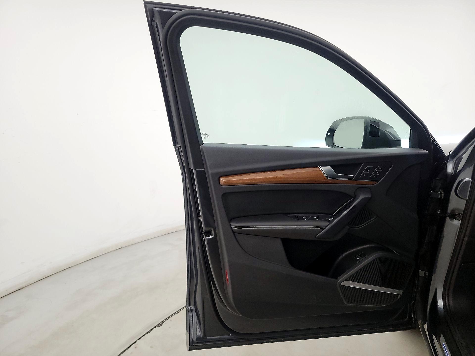 Thumbnail: 2022 Audi Q5 - 12