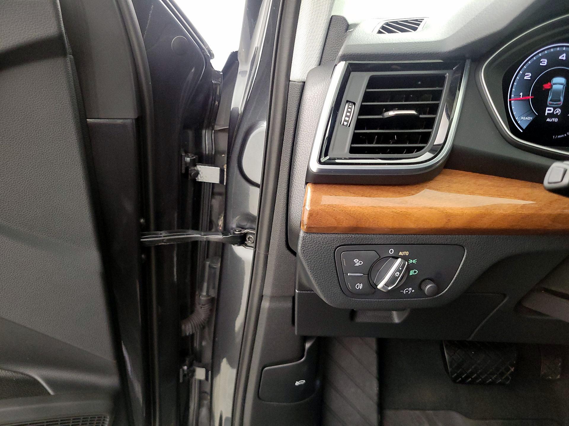 Thumbnail: 2022 Audi Q5 - 13