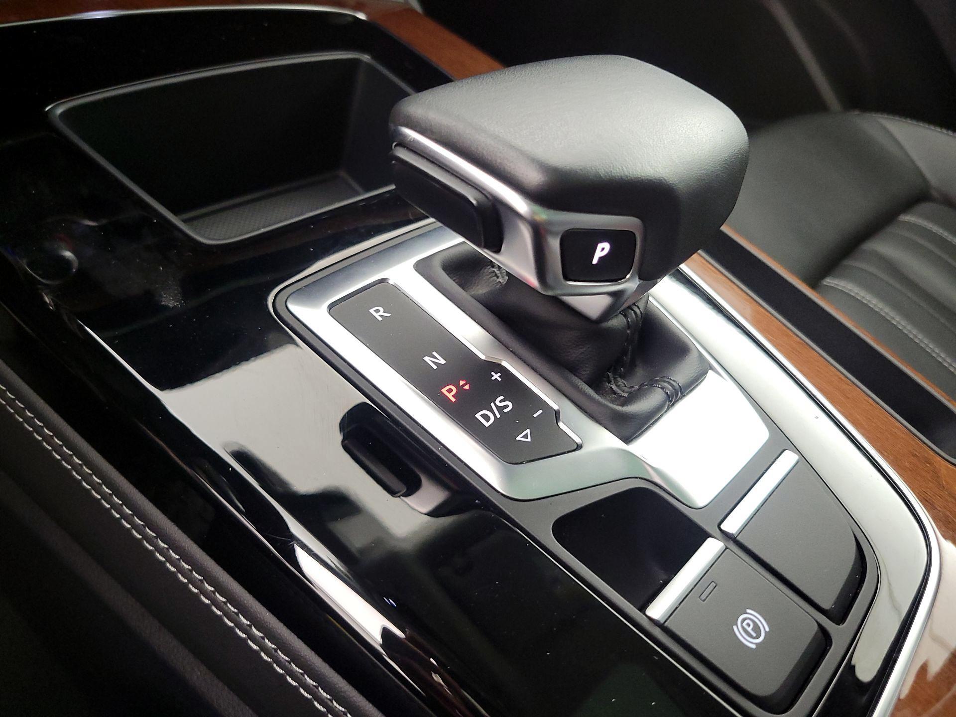 Thumbnail: 2022 Audi Q5 - 18