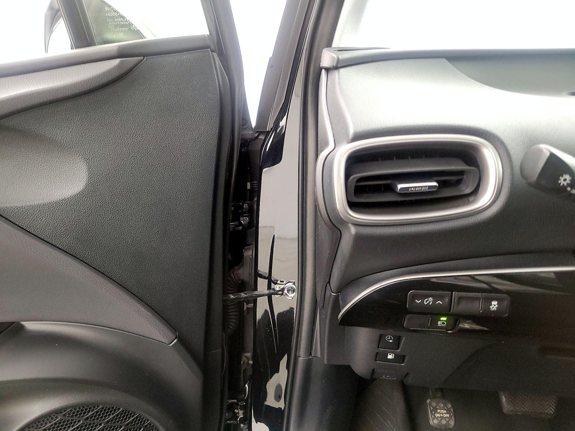 Thumbnail: 2022 Toyota Prius Prime - 13