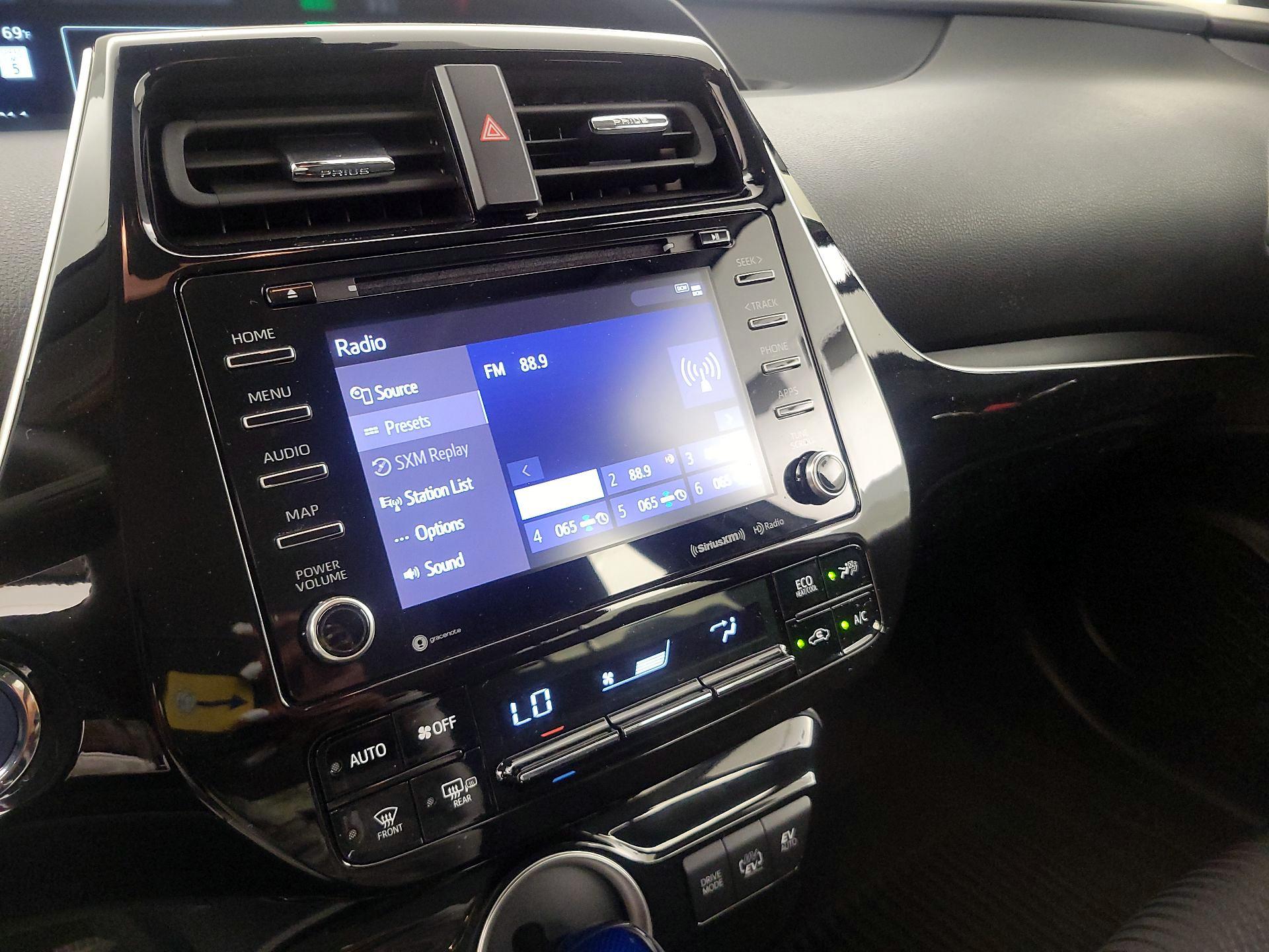 Thumbnail: 2022 Toyota Prius Prime - 15