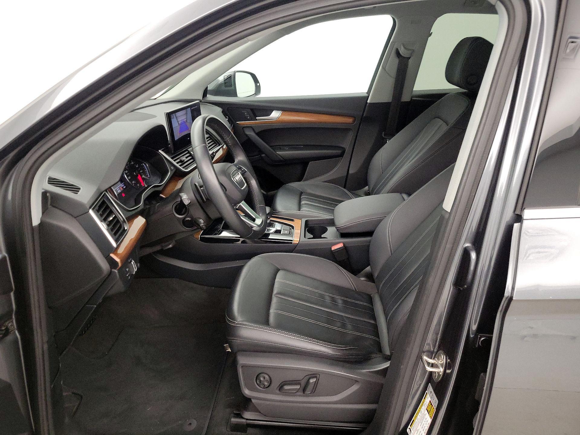 Thumbnail: 2023 Audi Q5 - 11